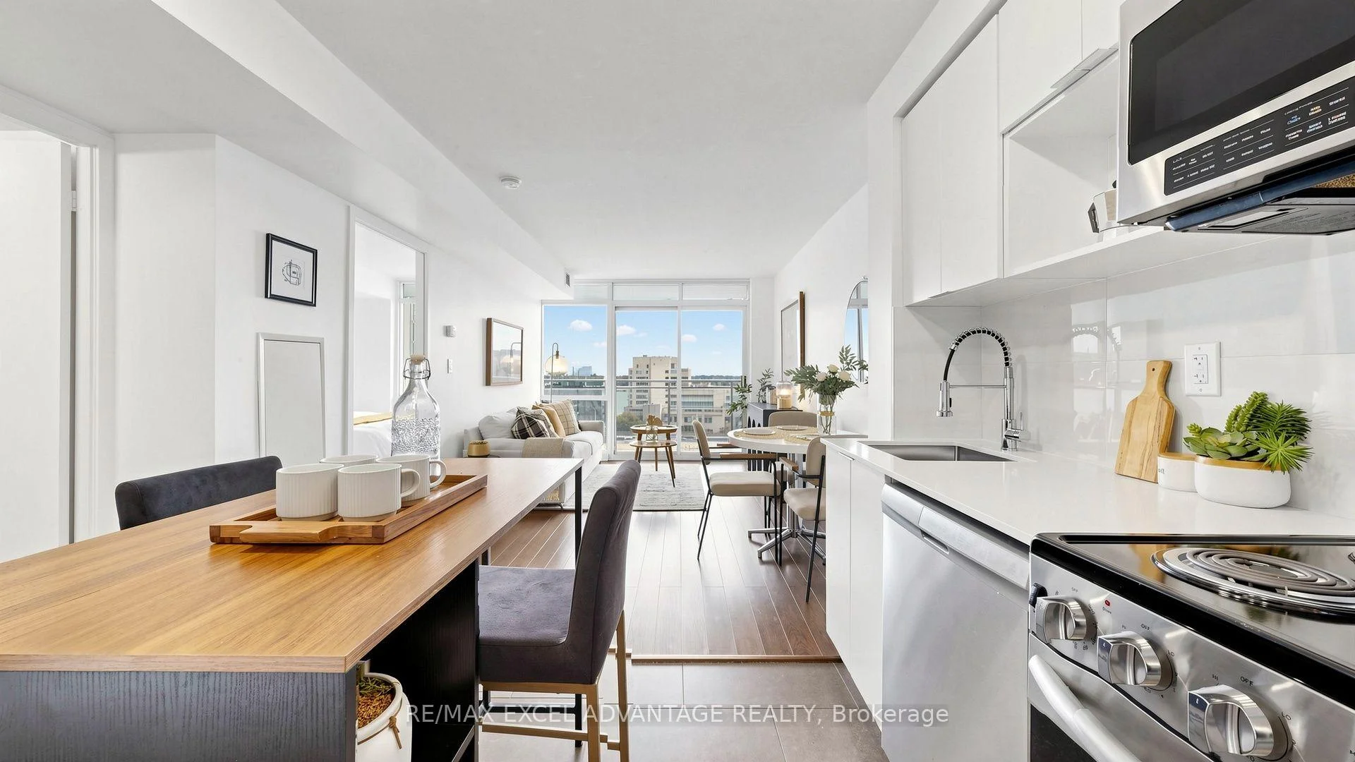 Photo 13 of Unit 1111, 15 Fort York Boulevard, Toronto, Waterfront Communities — HOMEH