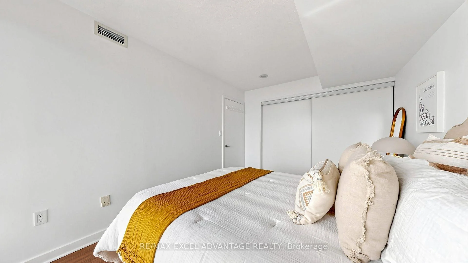 Photo 22 of Unit 1111, 15 Fort York Boulevard, Toronto, Waterfront Communities — HOMEH