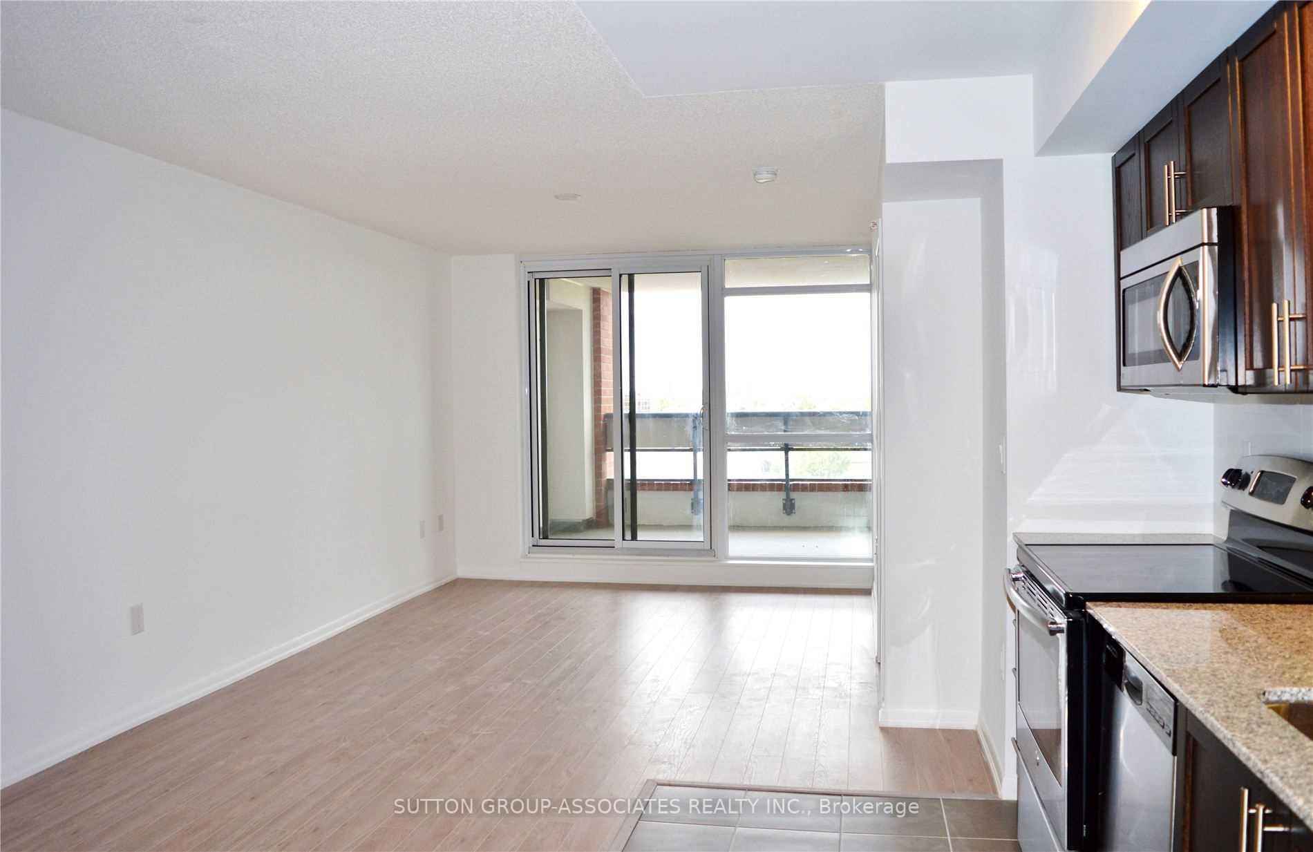 Photo of Unit 714, 830 Lawrence Avenue W
