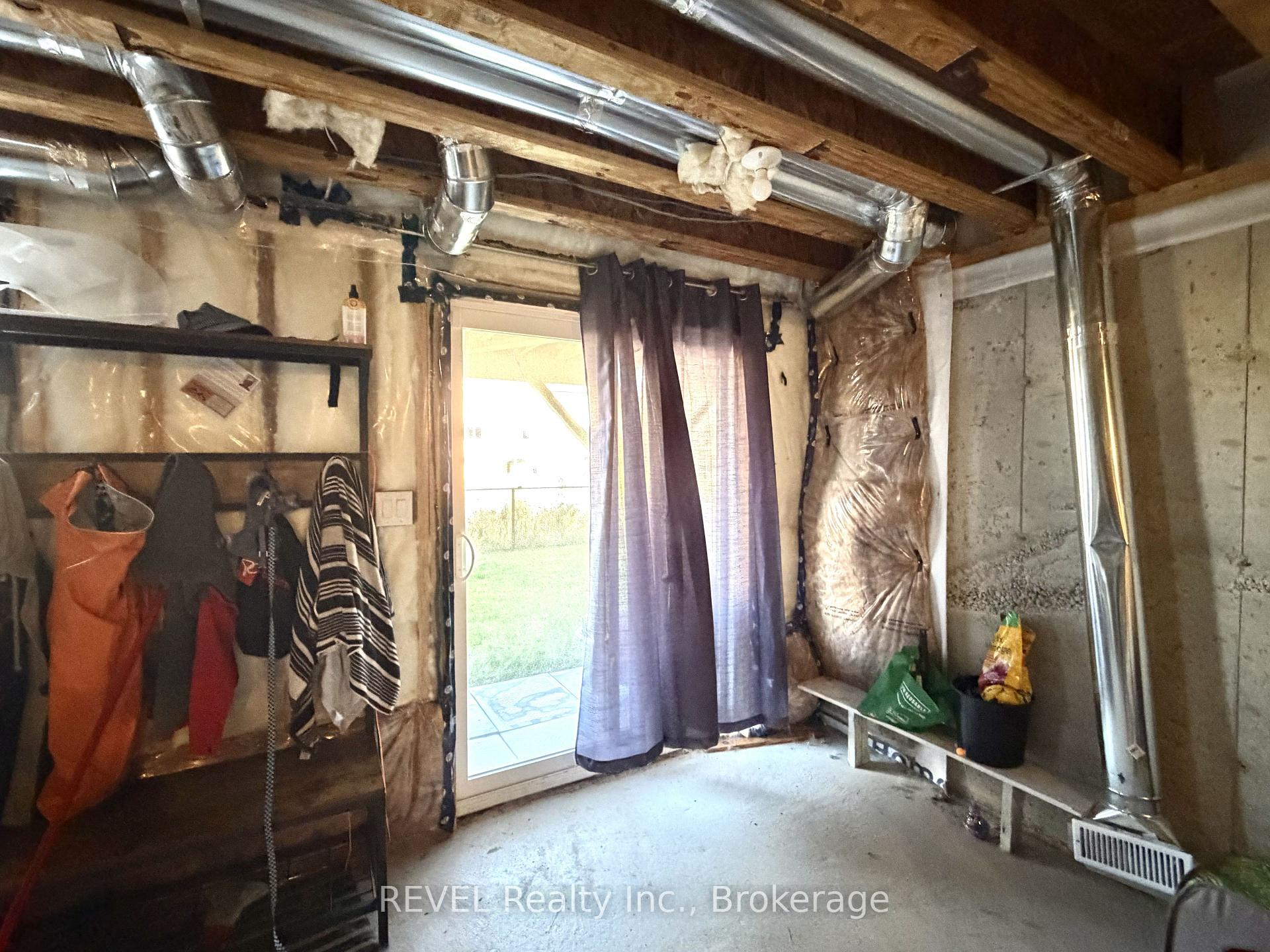Photo 16 of 35 Vanilla Trail, Thorold, Rolling Meadows — HOMEH