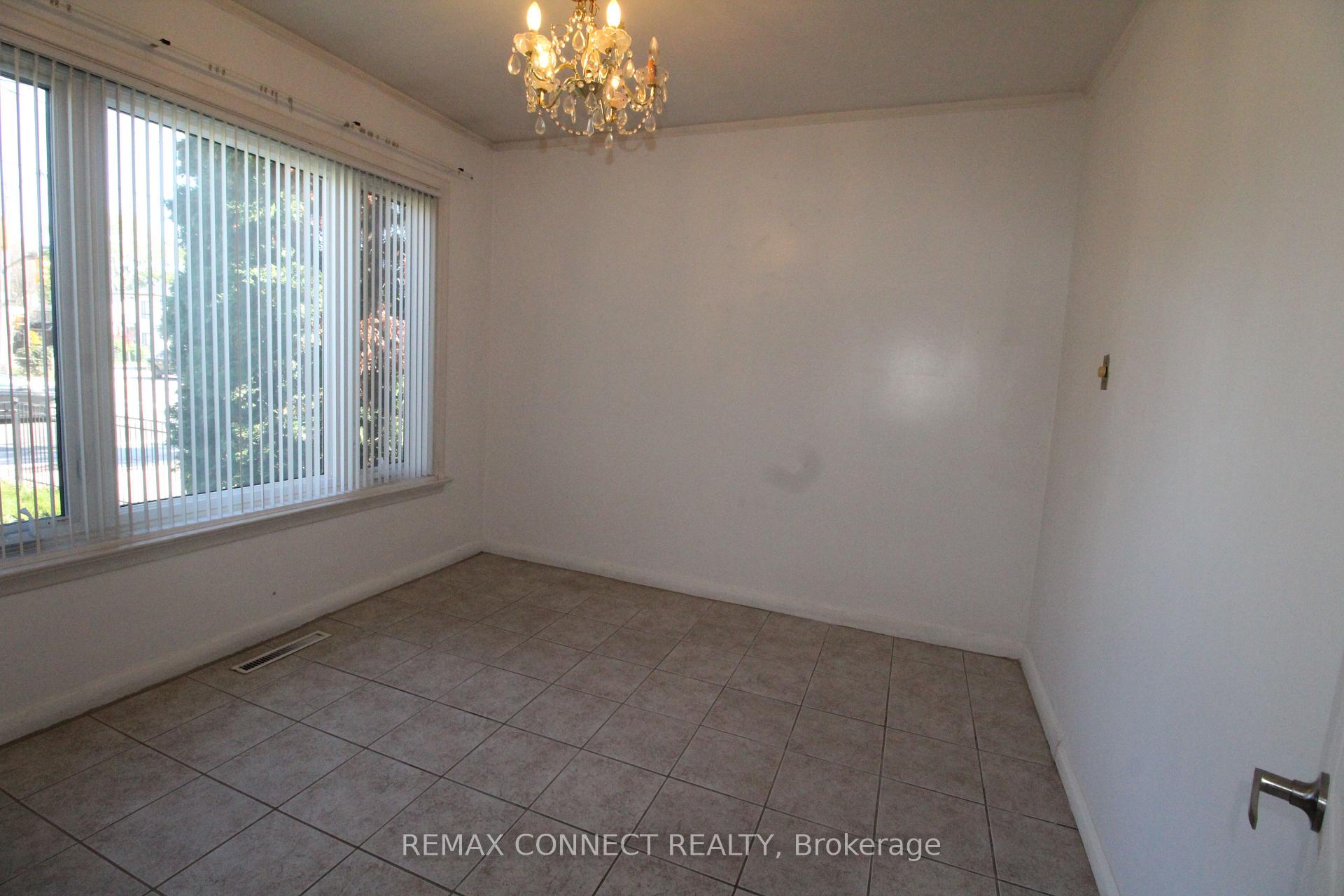 Photo 11 of 656 Browns Line, Etobicoke, Alderwood — HOMEH