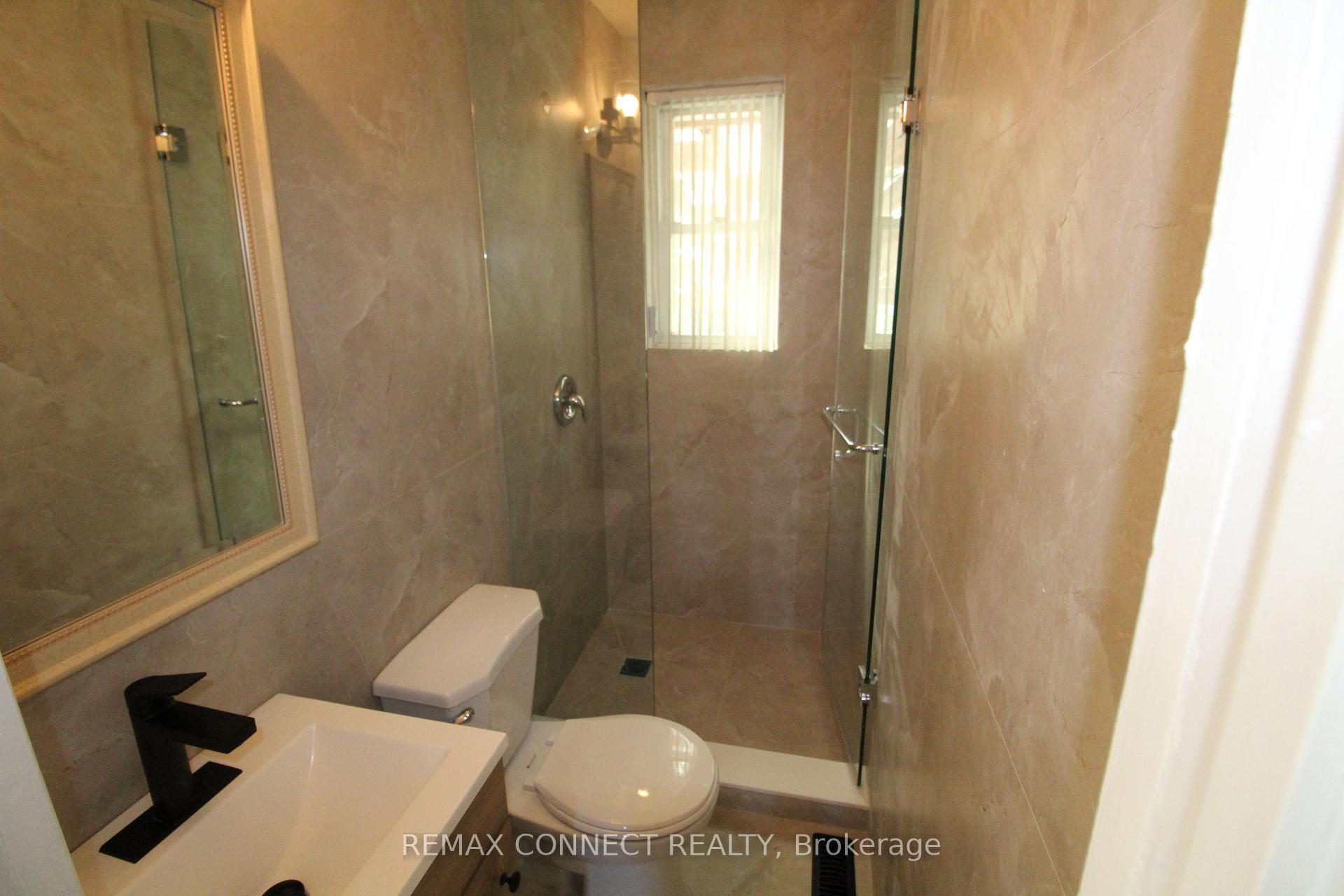 Photo 17 of 656 Browns Line, Etobicoke, Alderwood — HOMEH