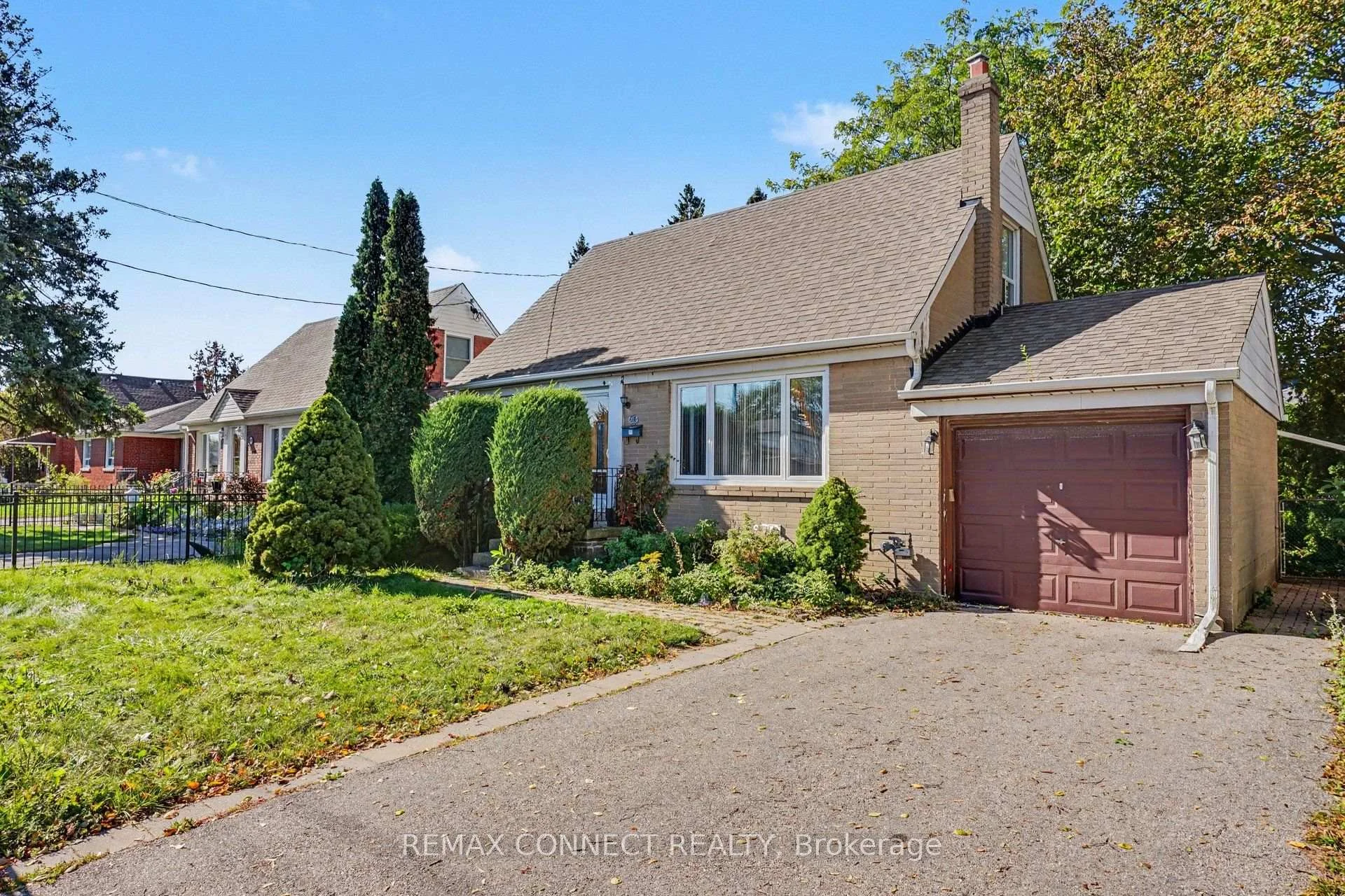 Photo 1 of 656 Browns Line, Etobicoke, Alderwood — HOMEH