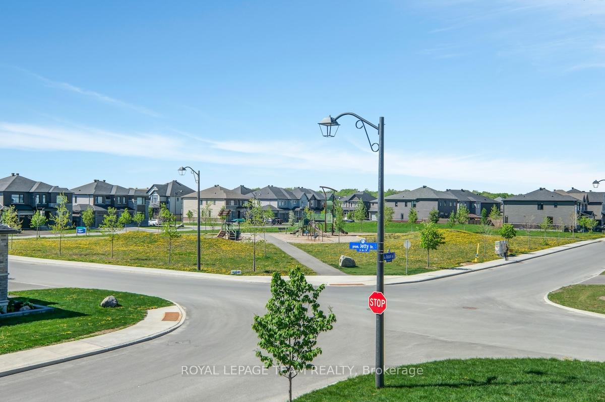 Photo 31 of 76 Ascari Road, Ottawa, Mahogany Community — HOMEH