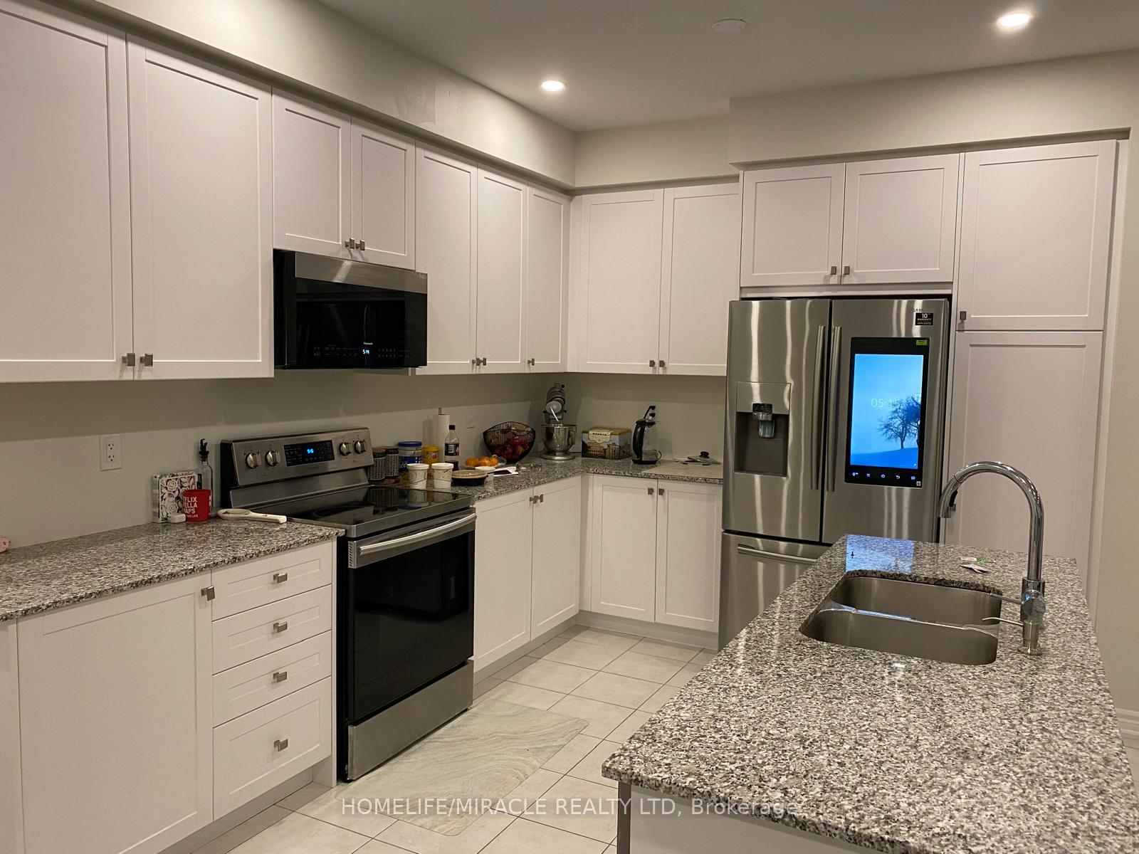 Photo 5 of 100 Dolobram Trail, Brampton, Northwest Brampton — HOMEH