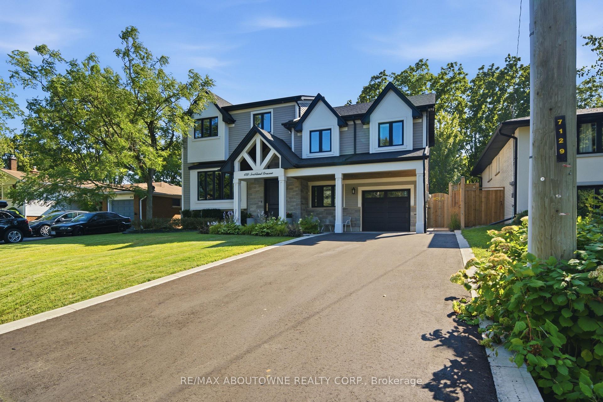 Photo 2 of 438 Southland Crescent, Oakville, West — HOMEH
