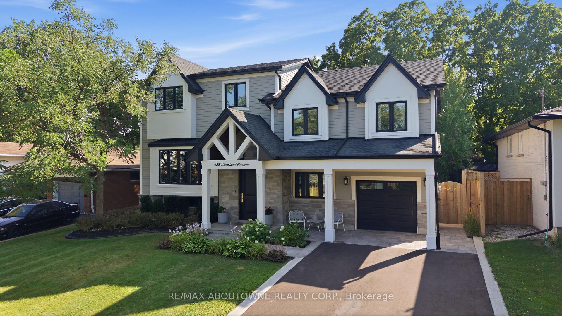 Photo 3 of 438 Southland Crescent, Oakville, West — HOMEH