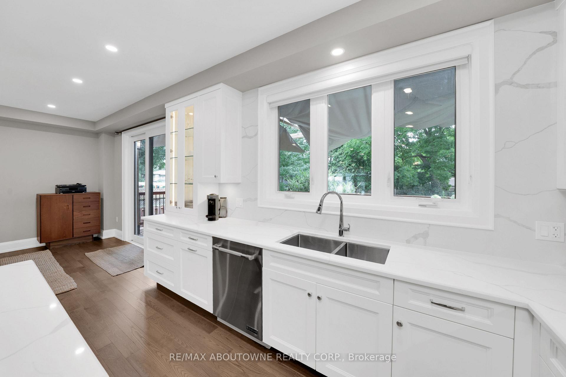 Photo 13 of 438 Southland Crescent, Oakville, West — HOMEH