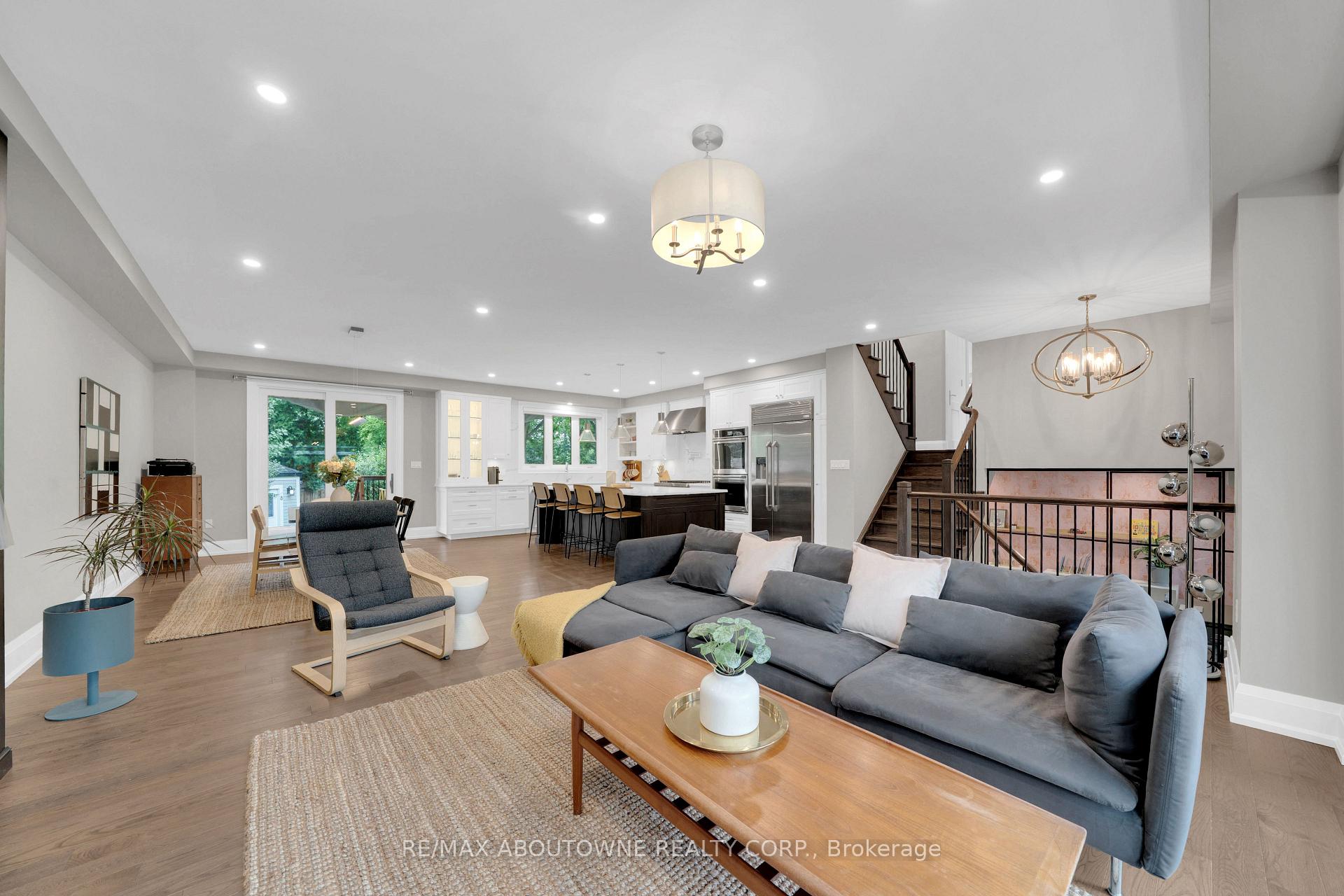 Photo 16 of 438 Southland Crescent, Oakville, West — HOMEH