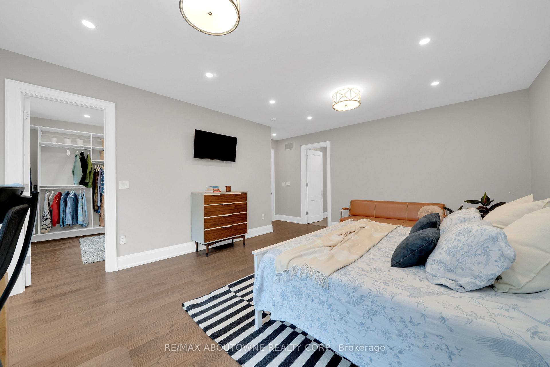 Photo 22 of 438 Southland Crescent, Oakville, West — HOMEH