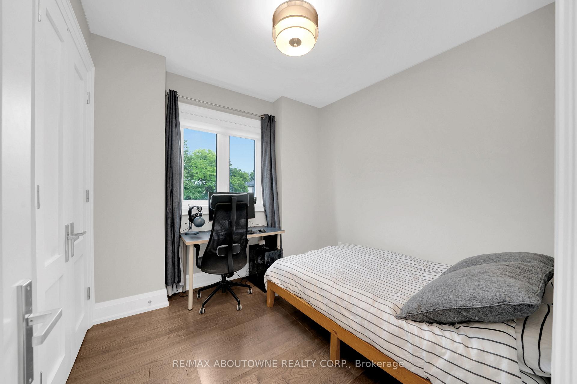 Photo 28 of 438 Southland Crescent, Oakville, West — HOMEH