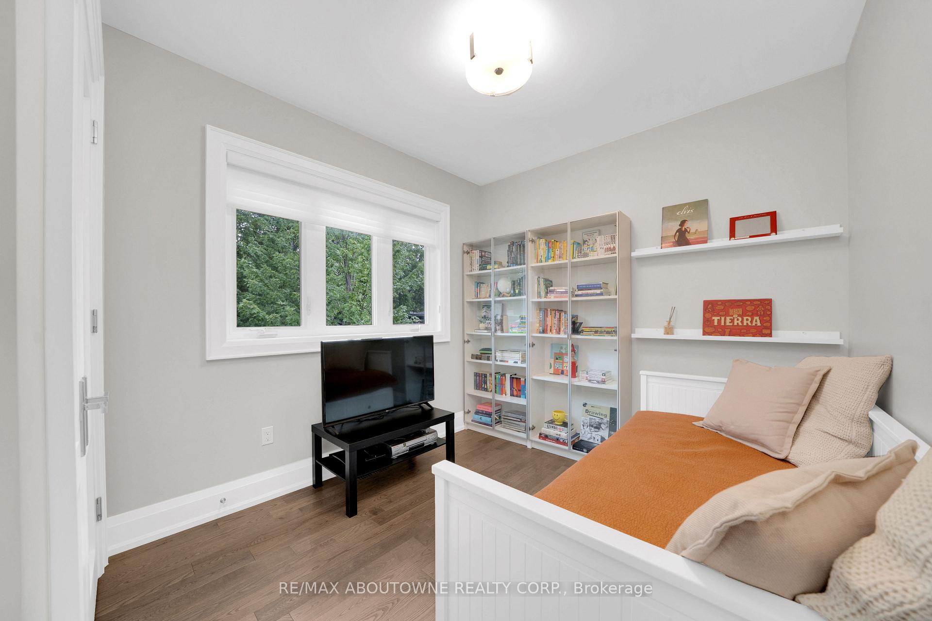 Photo 30 of 438 Southland Crescent, Oakville, West — HOMEH