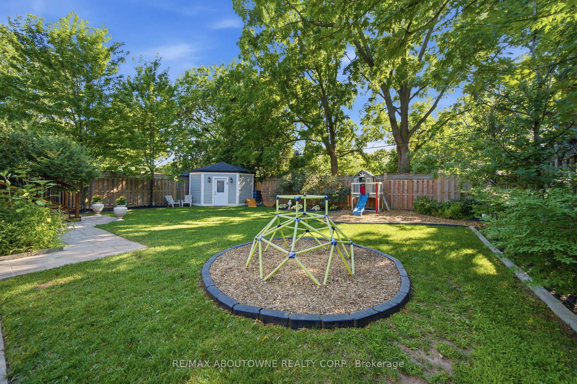 Photo 46 of 438 Southland Crescent, Oakville, West — HOMEH