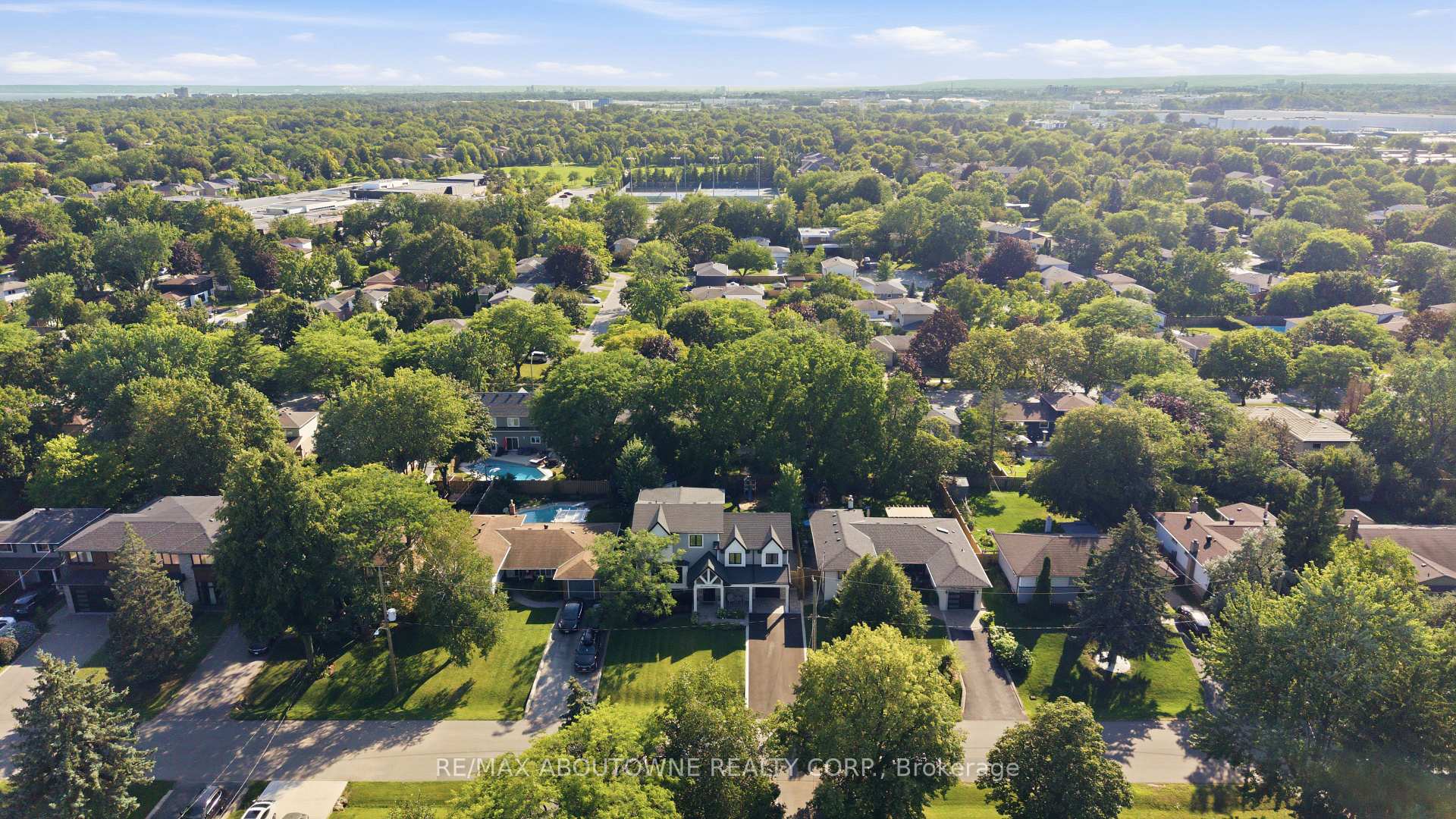 Photo 49 of 438 Southland Crescent, Oakville, West — HOMEH