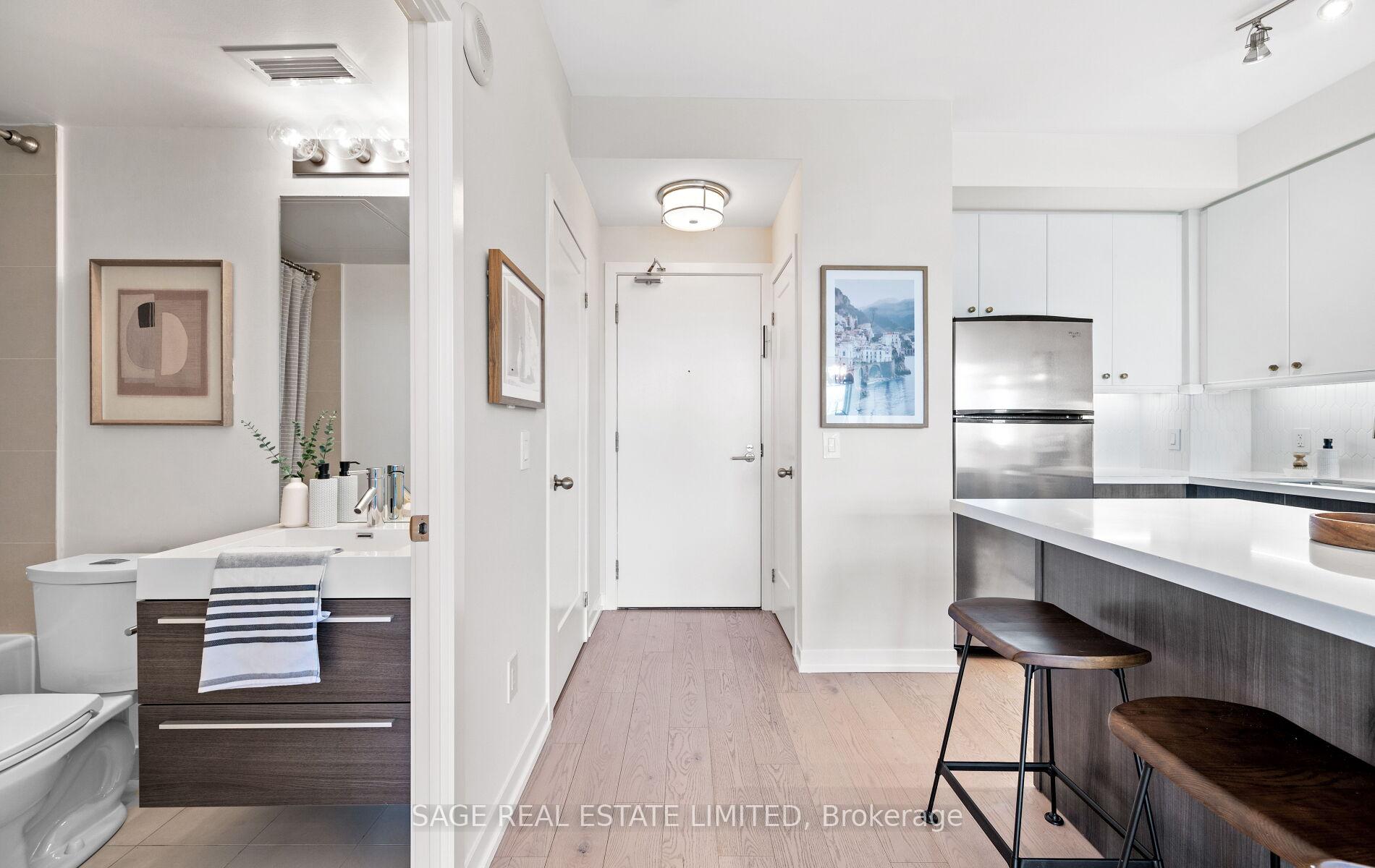 Photo 3 of Unit 525, 8 Fieldway Road, Etobicoke, Islington-City Centre West — HOMEH