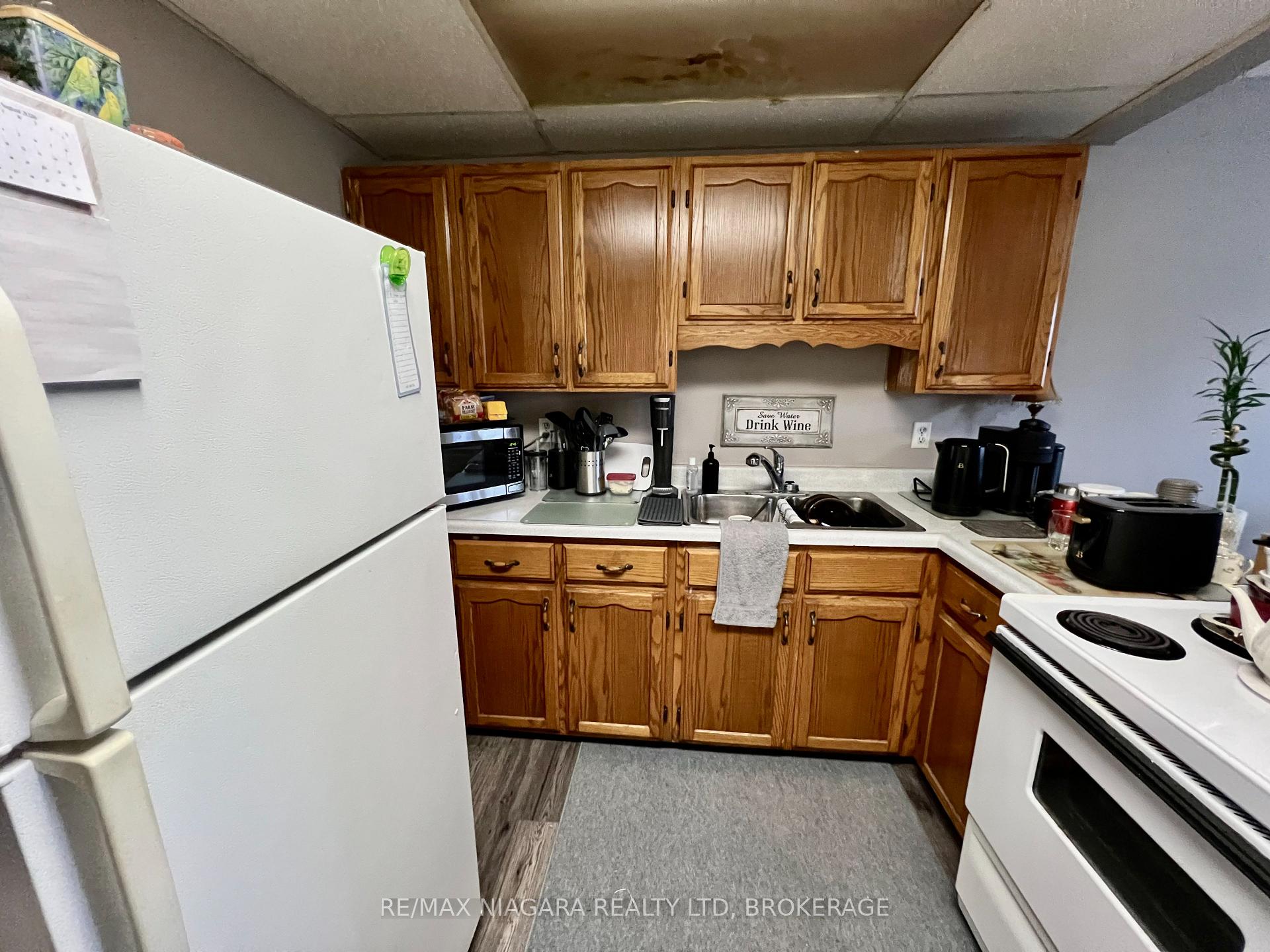 Photo 13 of Unit 2, 8646 Willoughby Drive, Niagara Falls, Chippawa — HOMEH