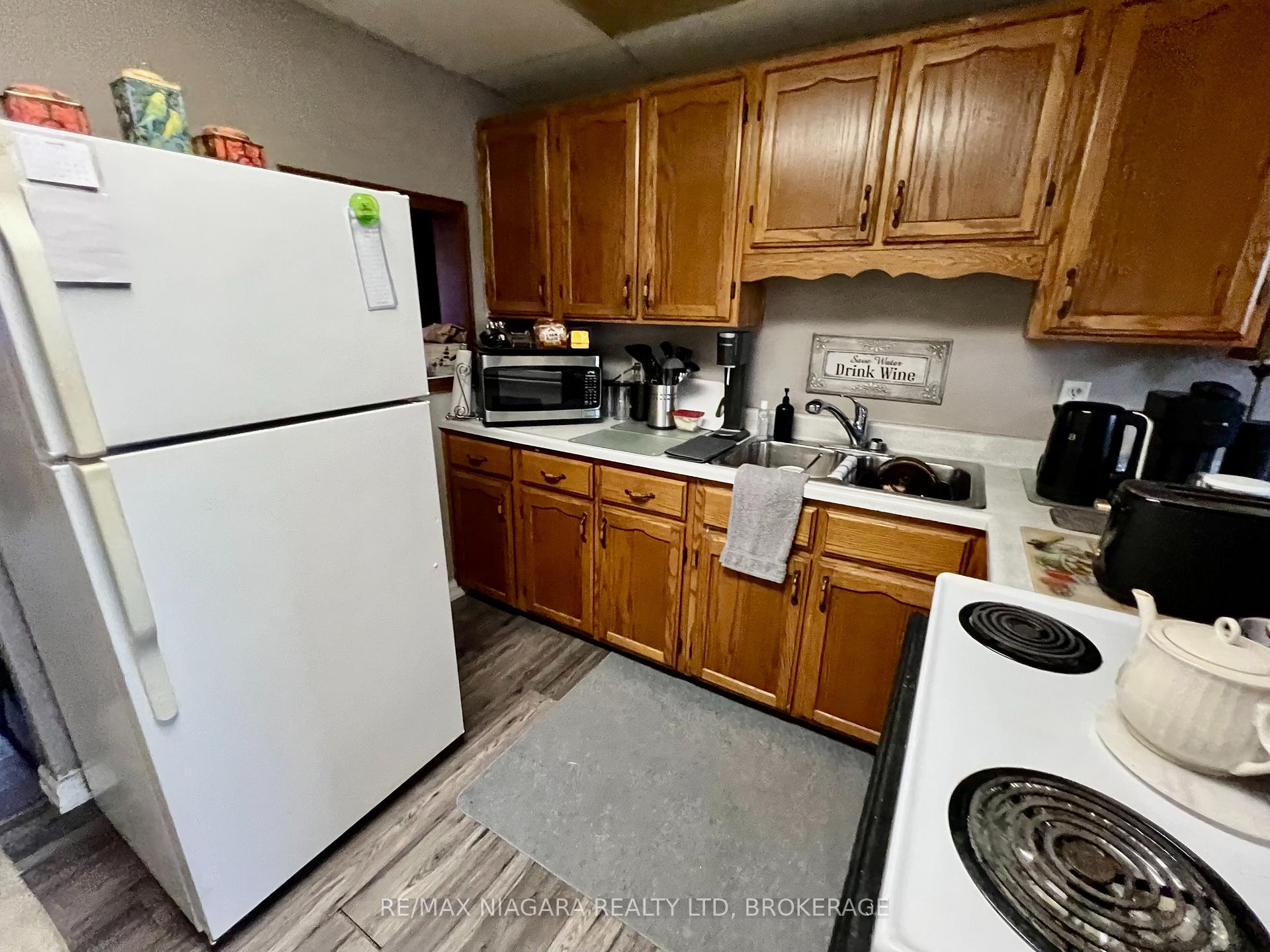 Photo 14 of Unit 2, 8646 Willoughby Drive, Niagara Falls, Chippawa — HOMEH