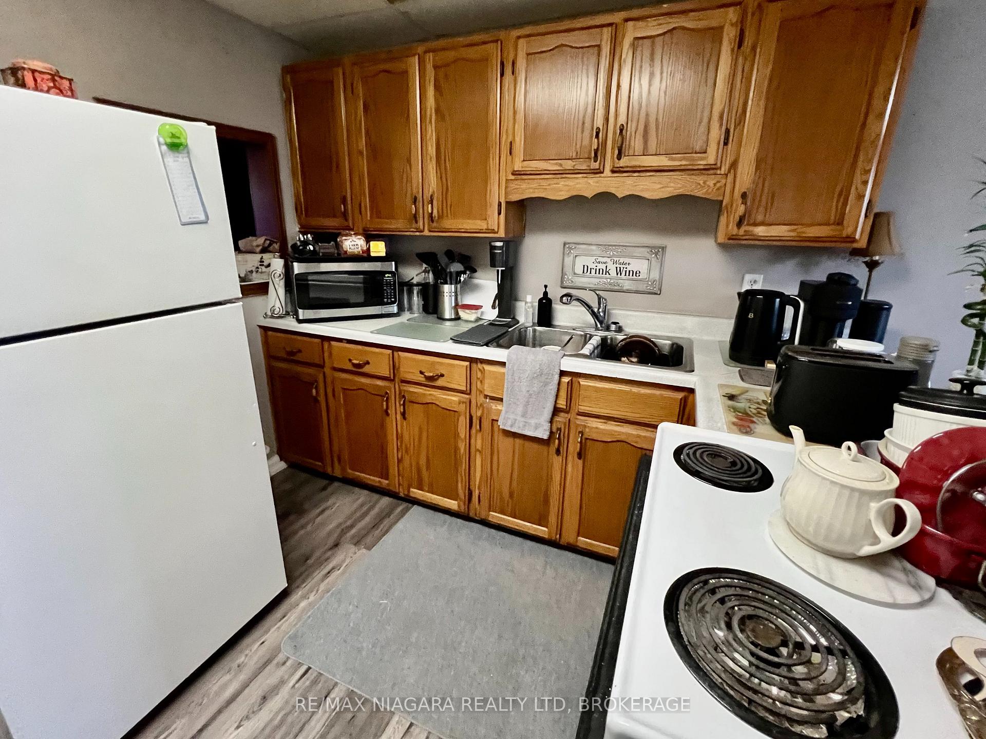 Photo 15 of Unit 2, 8646 Willoughby Drive, Niagara Falls, Chippawa — HOMEH