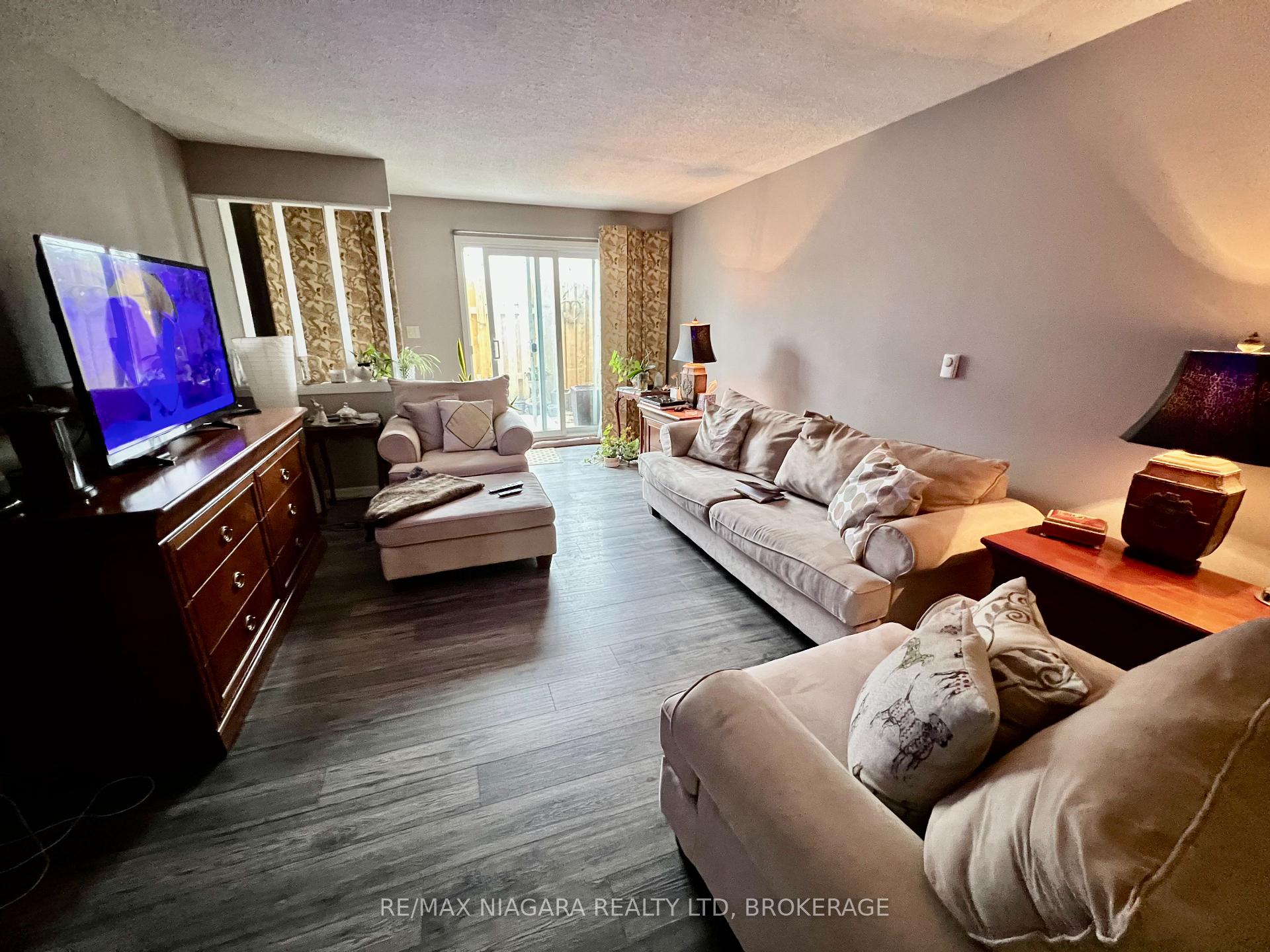 Photo 18 of Unit 2, 8646 Willoughby Drive, Niagara Falls, Chippawa — HOMEH