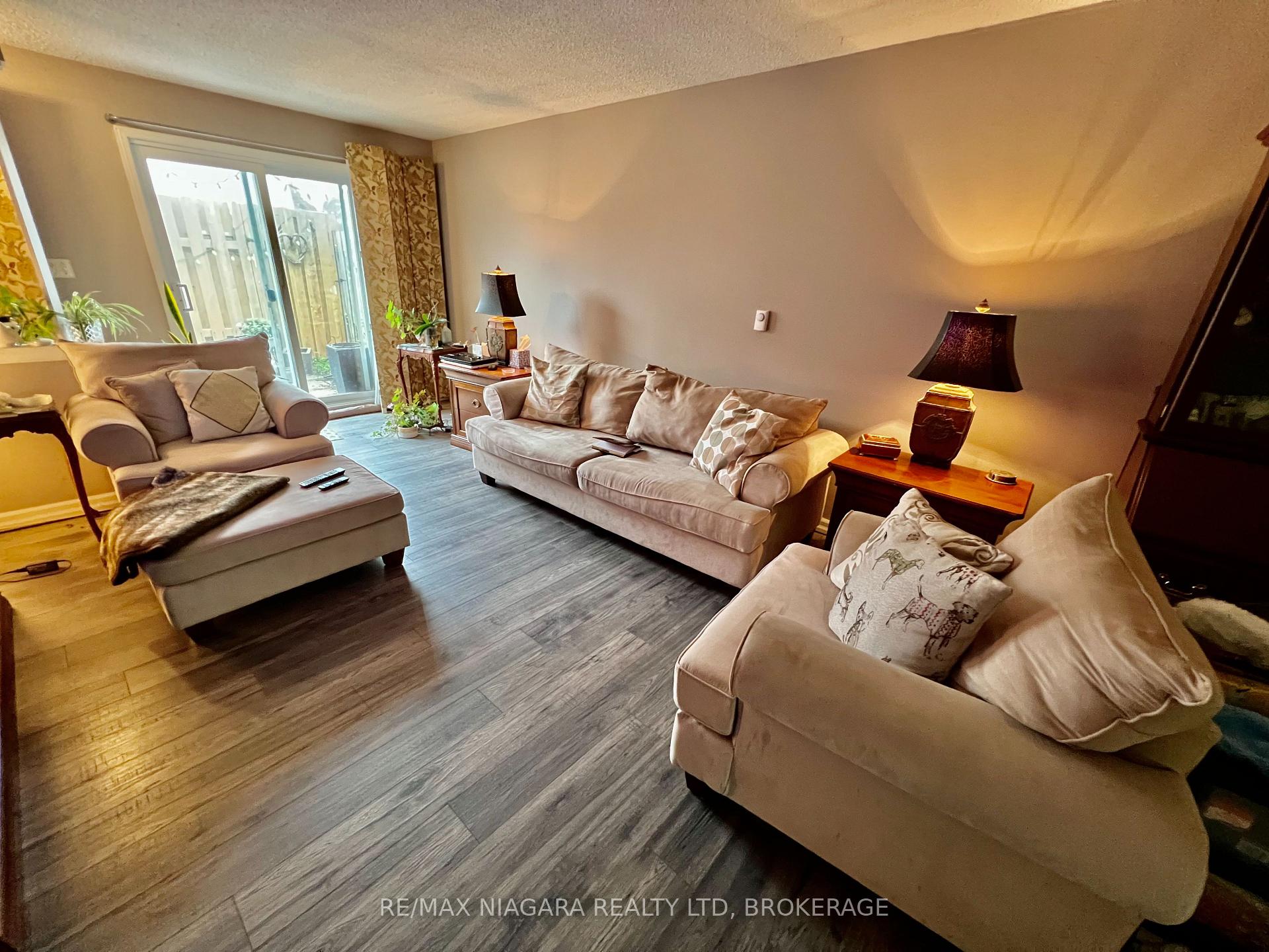 Photo 19 of Unit 2, 8646 Willoughby Drive, Niagara Falls, Chippawa — HOMEH