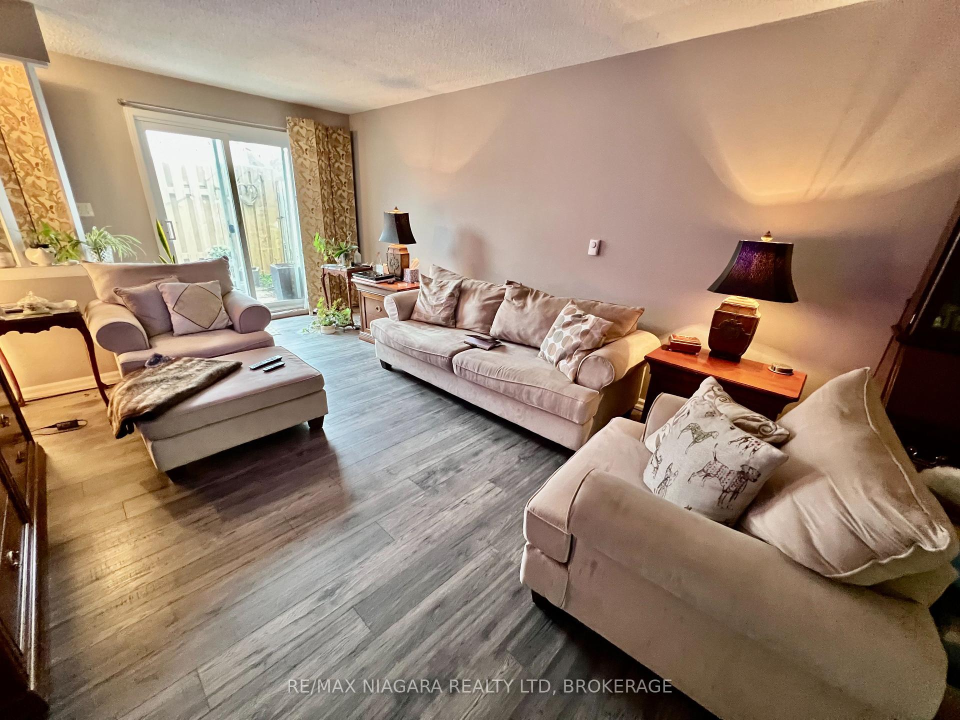 Photo 21 of Unit 2, 8646 Willoughby Drive, Niagara Falls, Chippawa — HOMEH