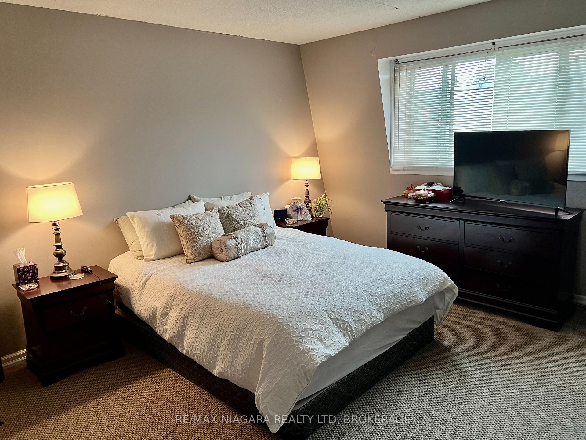 Photo 35 of Unit 2, 8646 Willoughby Drive, Niagara Falls, Chippawa — HOMEH