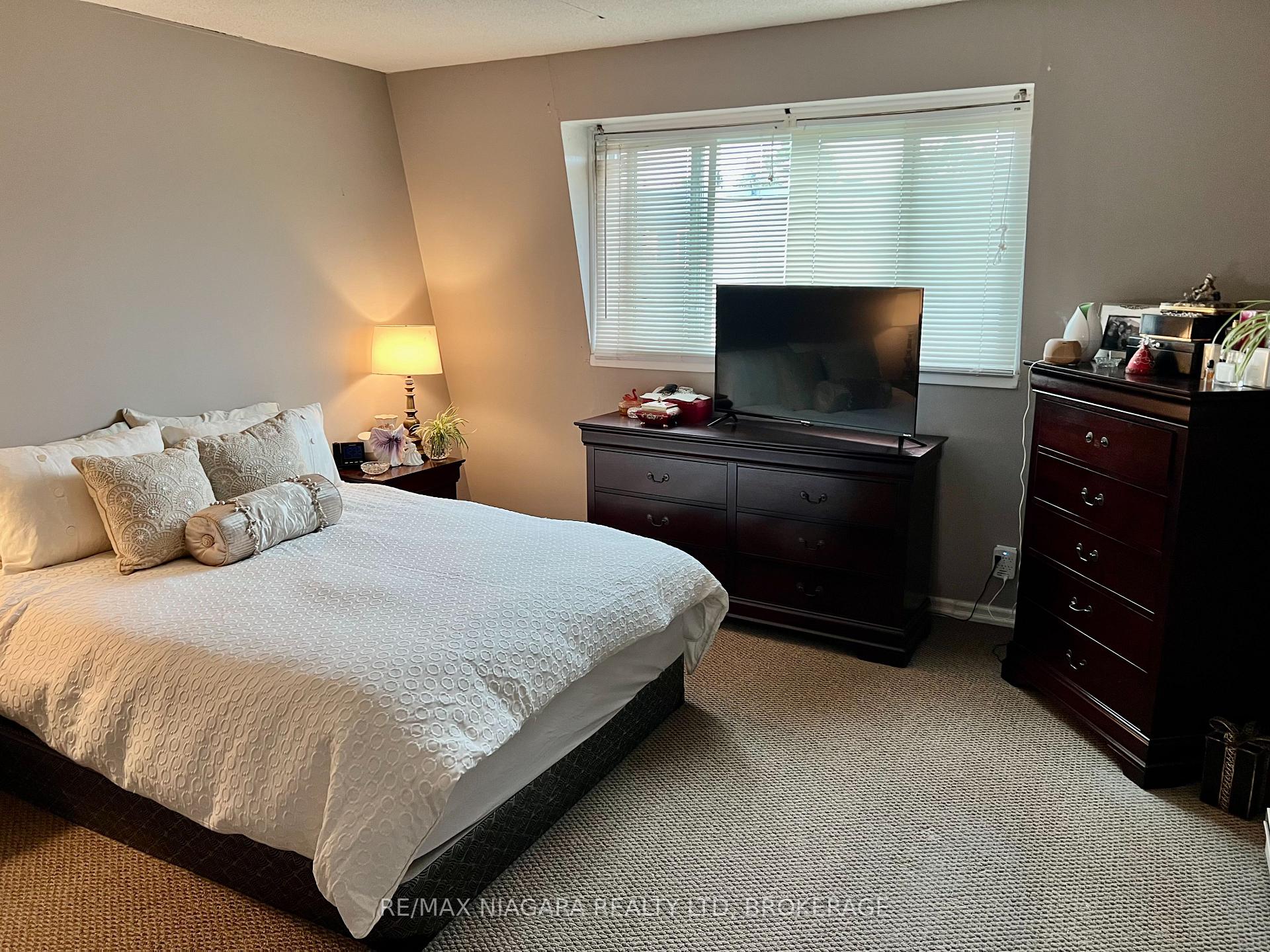 Photo 38 of Unit 2, 8646 Willoughby Drive, Niagara Falls, Chippawa — HOMEH