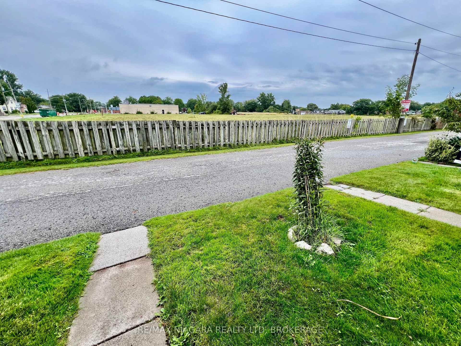 Photo 43 of Unit 2, 8646 Willoughby Drive, Niagara Falls, Chippawa — HOMEH