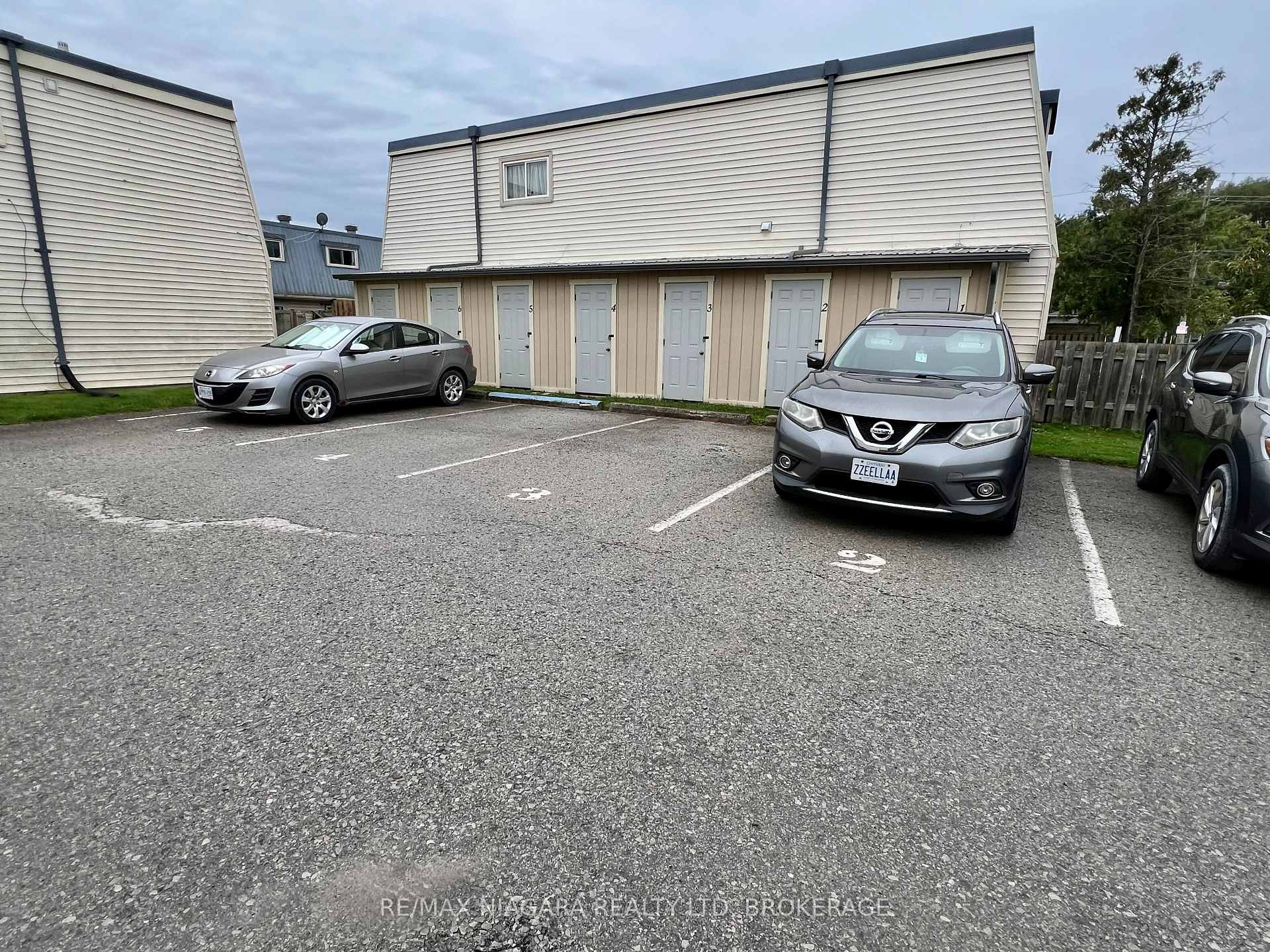 Photo 44 of Unit 2, 8646 Willoughby Drive, Niagara Falls, Chippawa — HOMEH