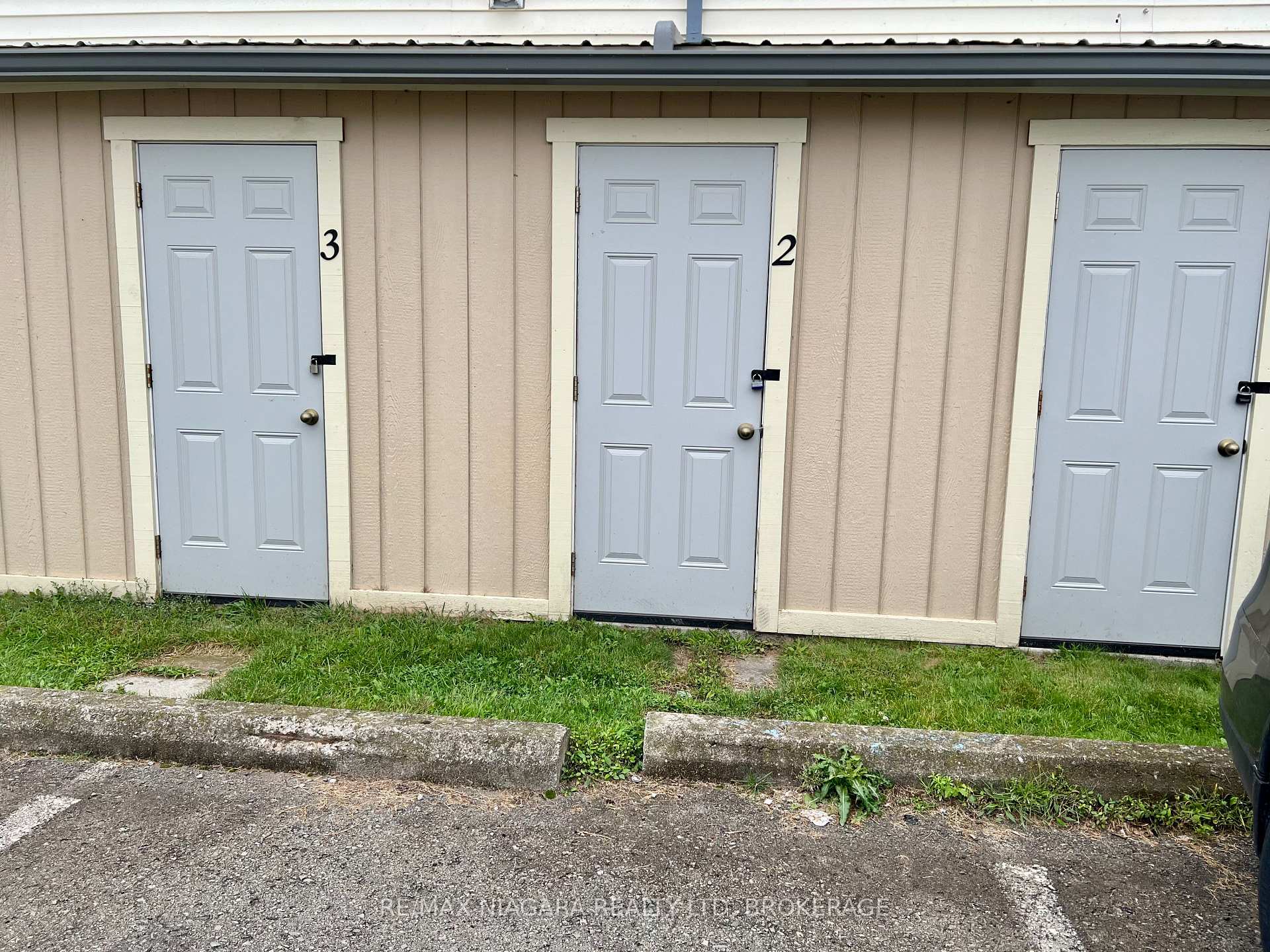Photo 47 of Unit 2, 8646 Willoughby Drive, Niagara Falls, Chippawa — HOMEH