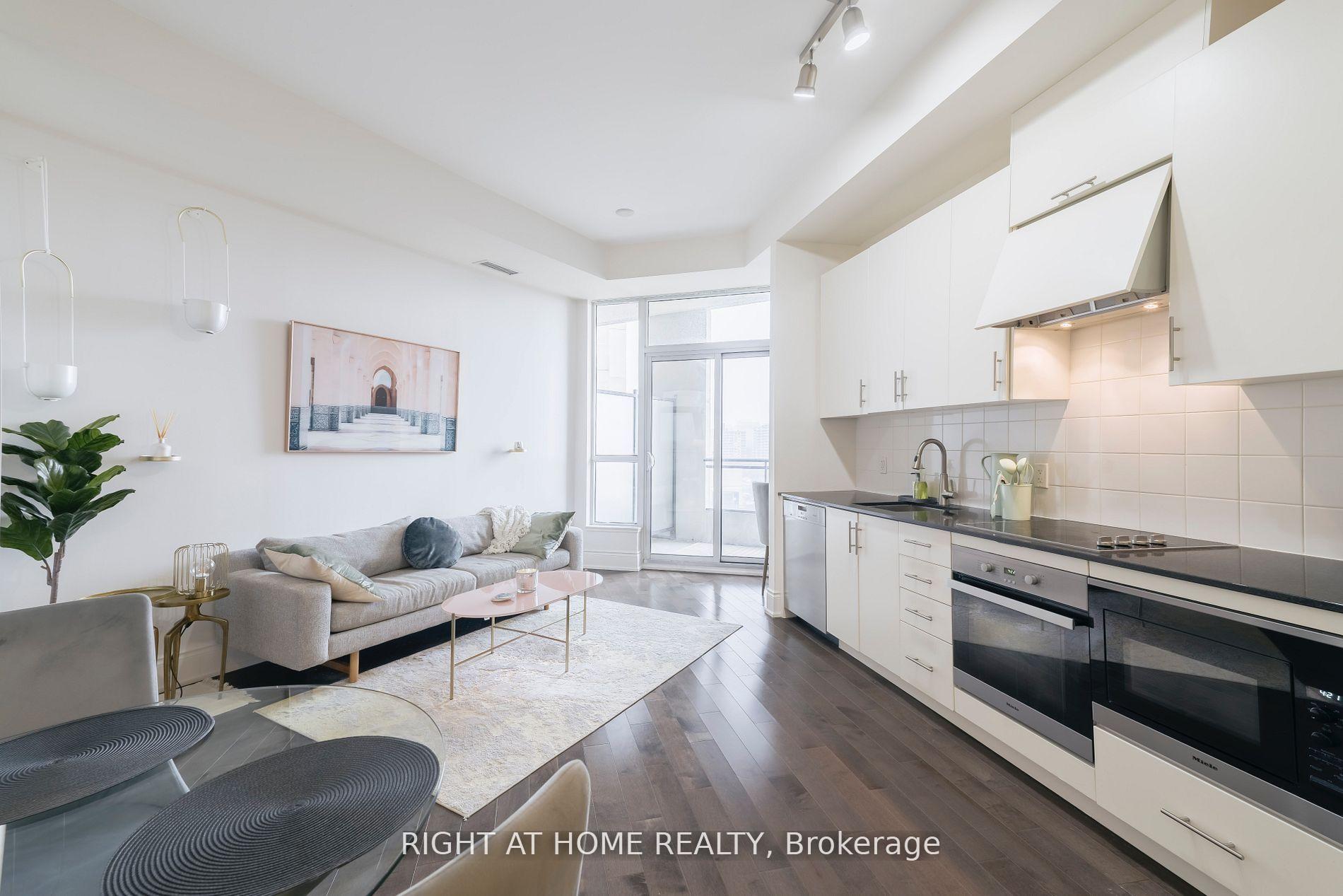 Photo 2 of Unit 918, 23 Glebe Road W, Toronto, Yonge-Eglinton — HOMEH