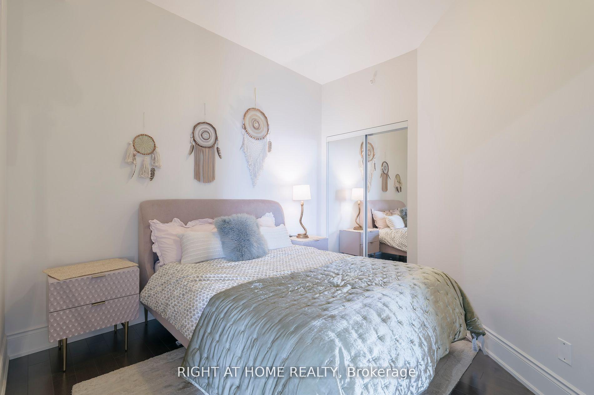 Photo 10 of Unit 918, 23 Glebe Road W, Toronto, Yonge-Eglinton — HOMEH