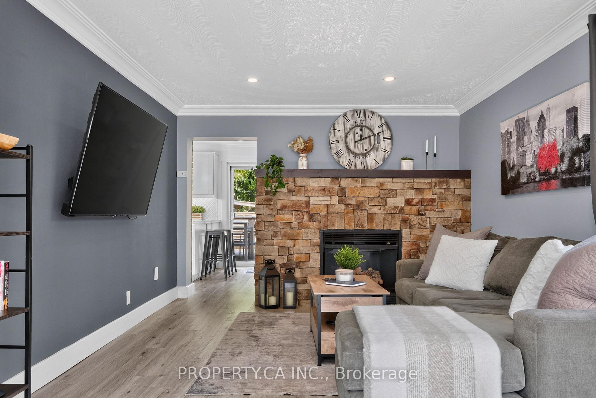 Photo 7 of 646 Victoria Street, Midland — HOMEH