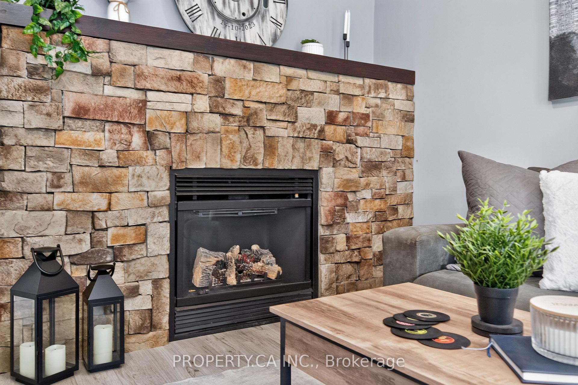 Photo 11 of 646 Victoria Street, Midland — HOMEH