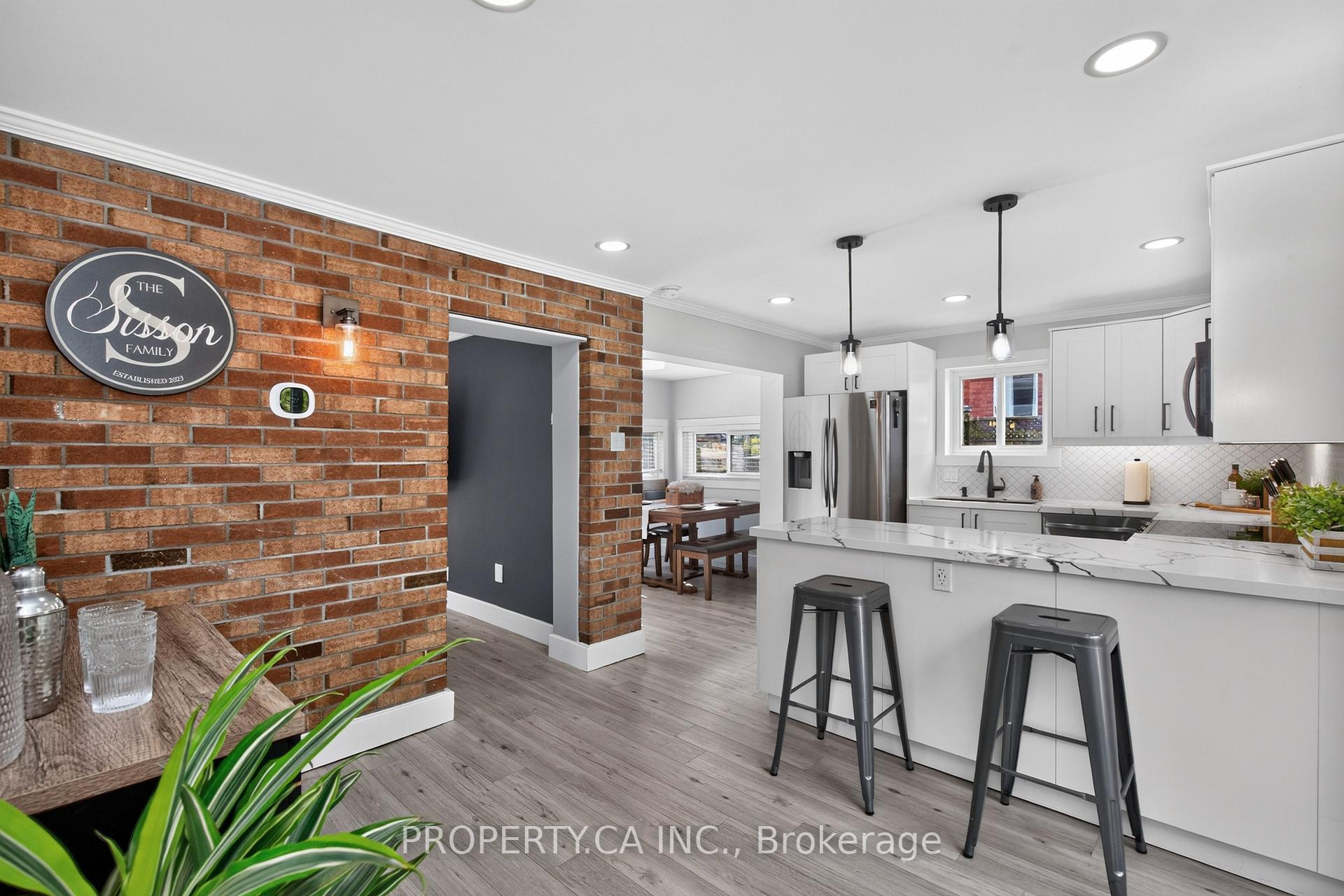 Photo 22 of 646 Victoria Street, Midland — HOMEH