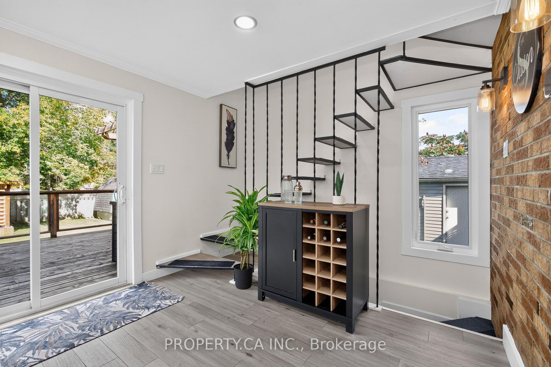 Photo 24 of 646 Victoria Street, Midland — HOMEH