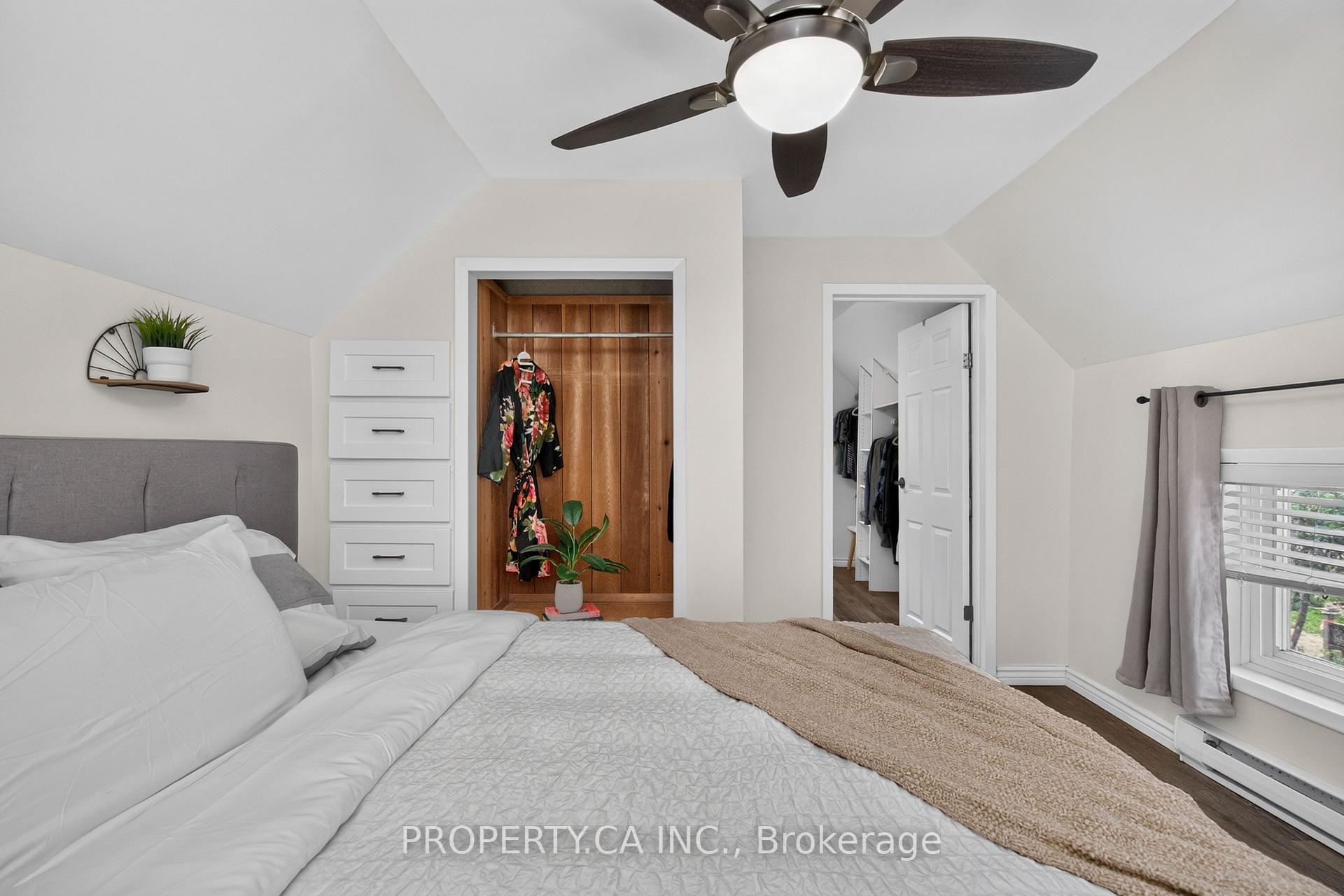 Photo 27 of 646 Victoria Street, Midland — HOMEH