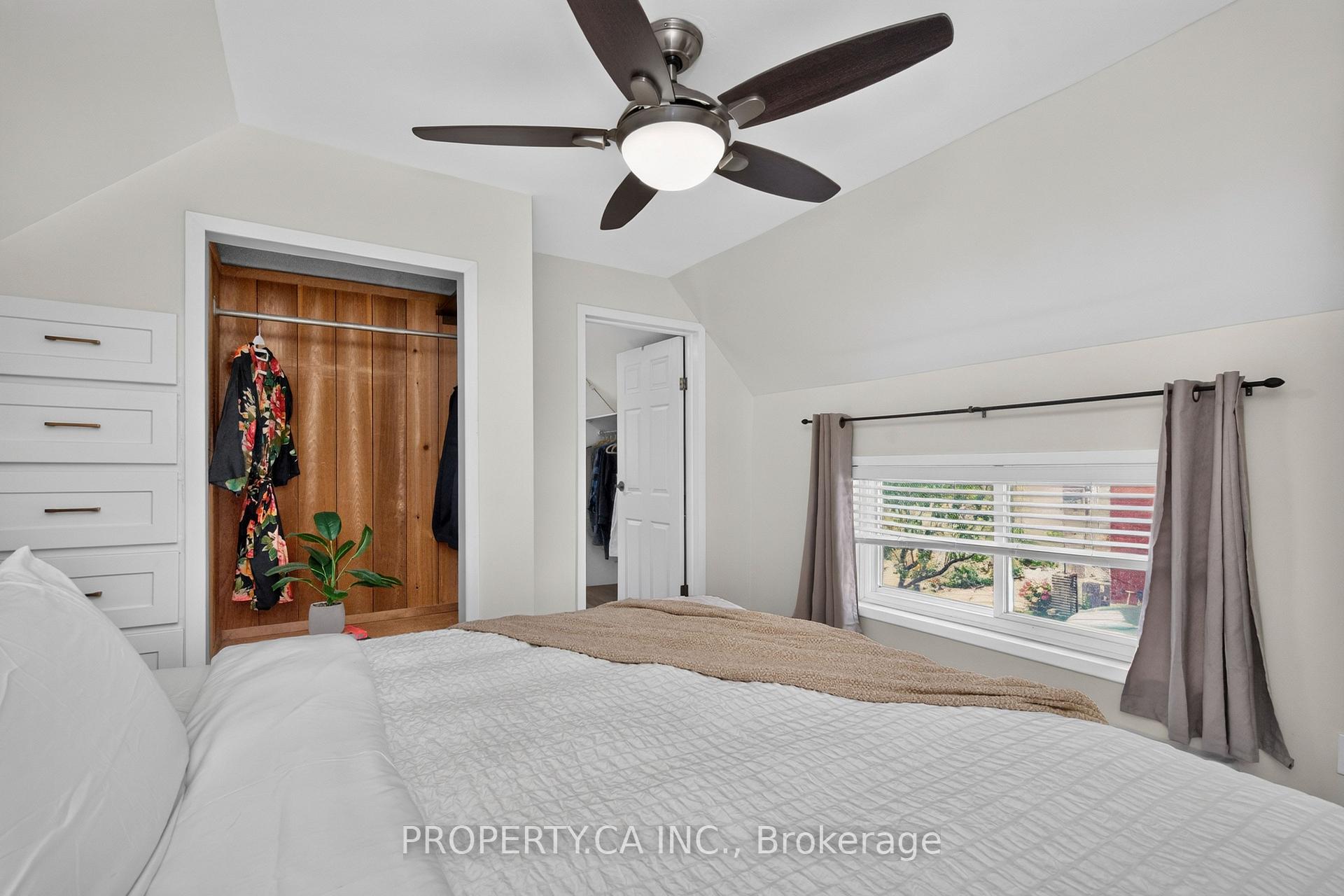 Photo 28 of 646 Victoria Street, Midland — HOMEH