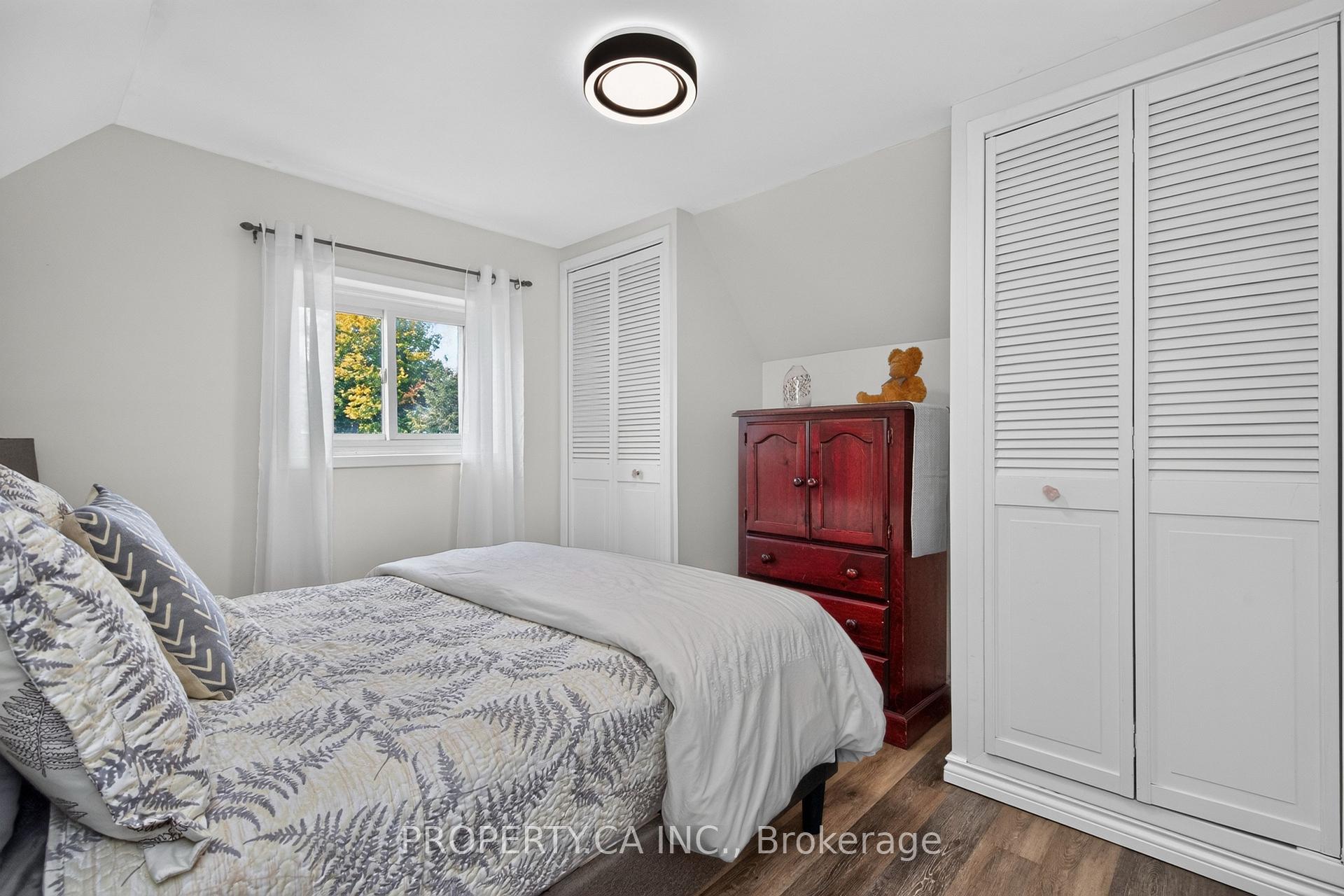 Photo 32 of 646 Victoria Street, Midland — HOMEH