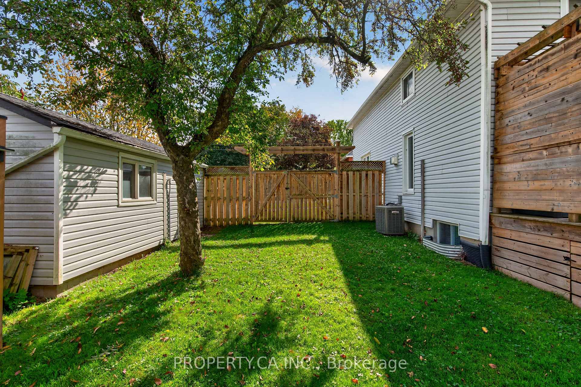 Photo 48 of 646 Victoria Street, Midland — HOMEH