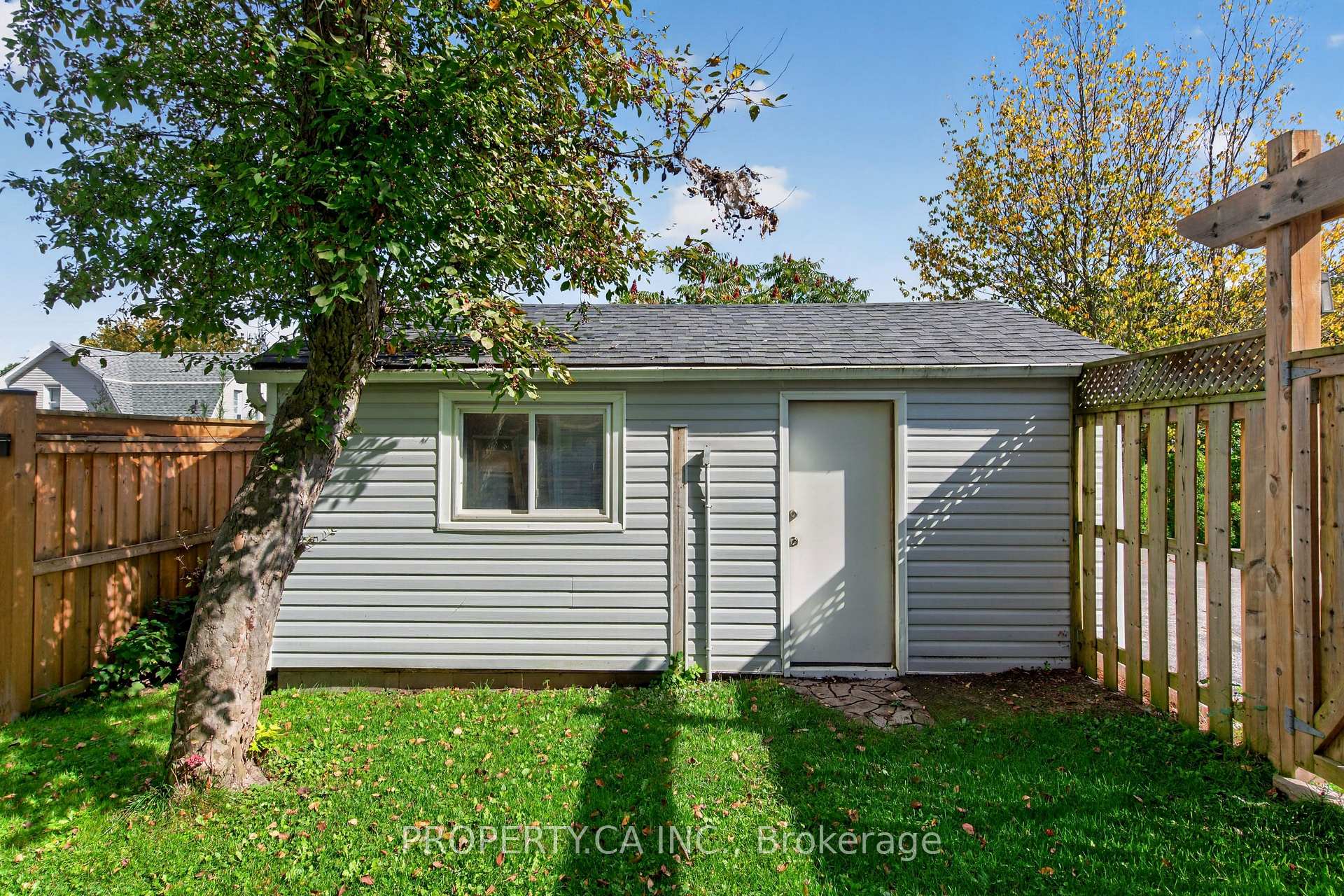 Photo 49 of 646 Victoria Street, Midland — HOMEH