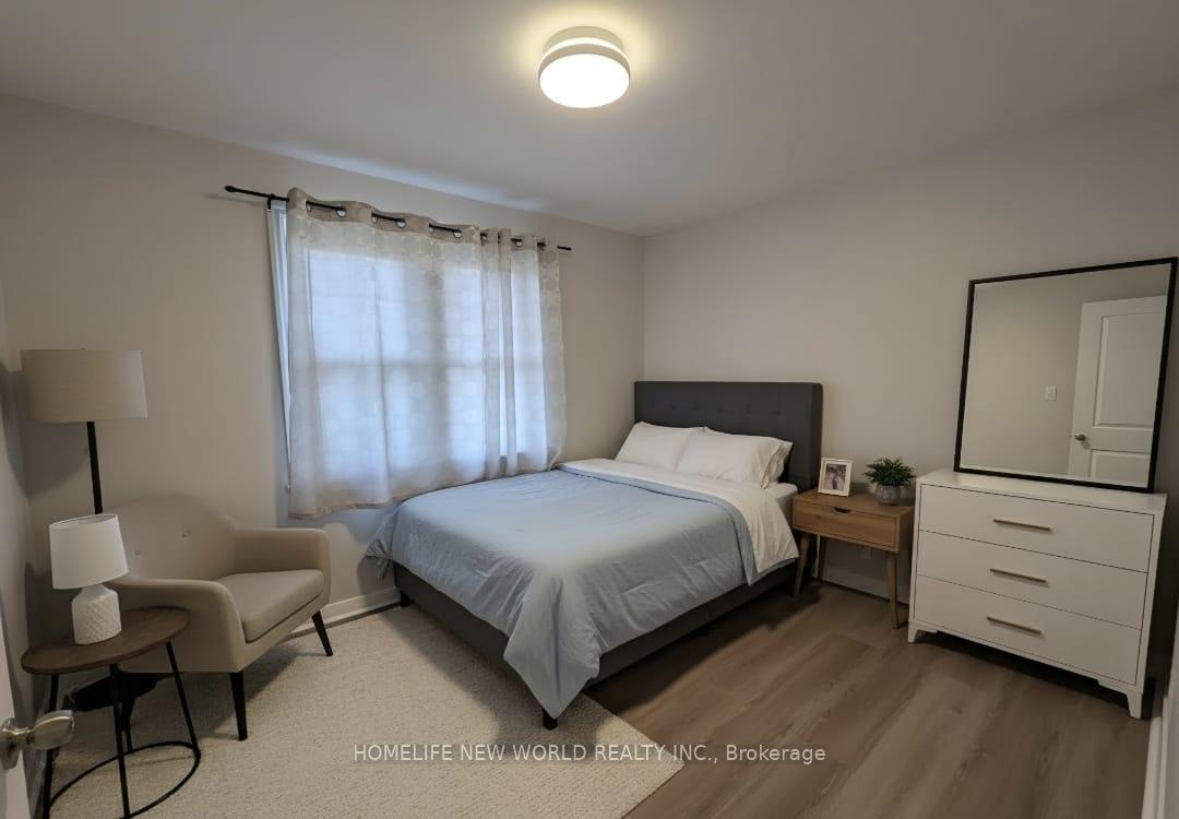 Photo 8 of 544 Mary Street E, Whitby, Downtown Whitby — HOMEH