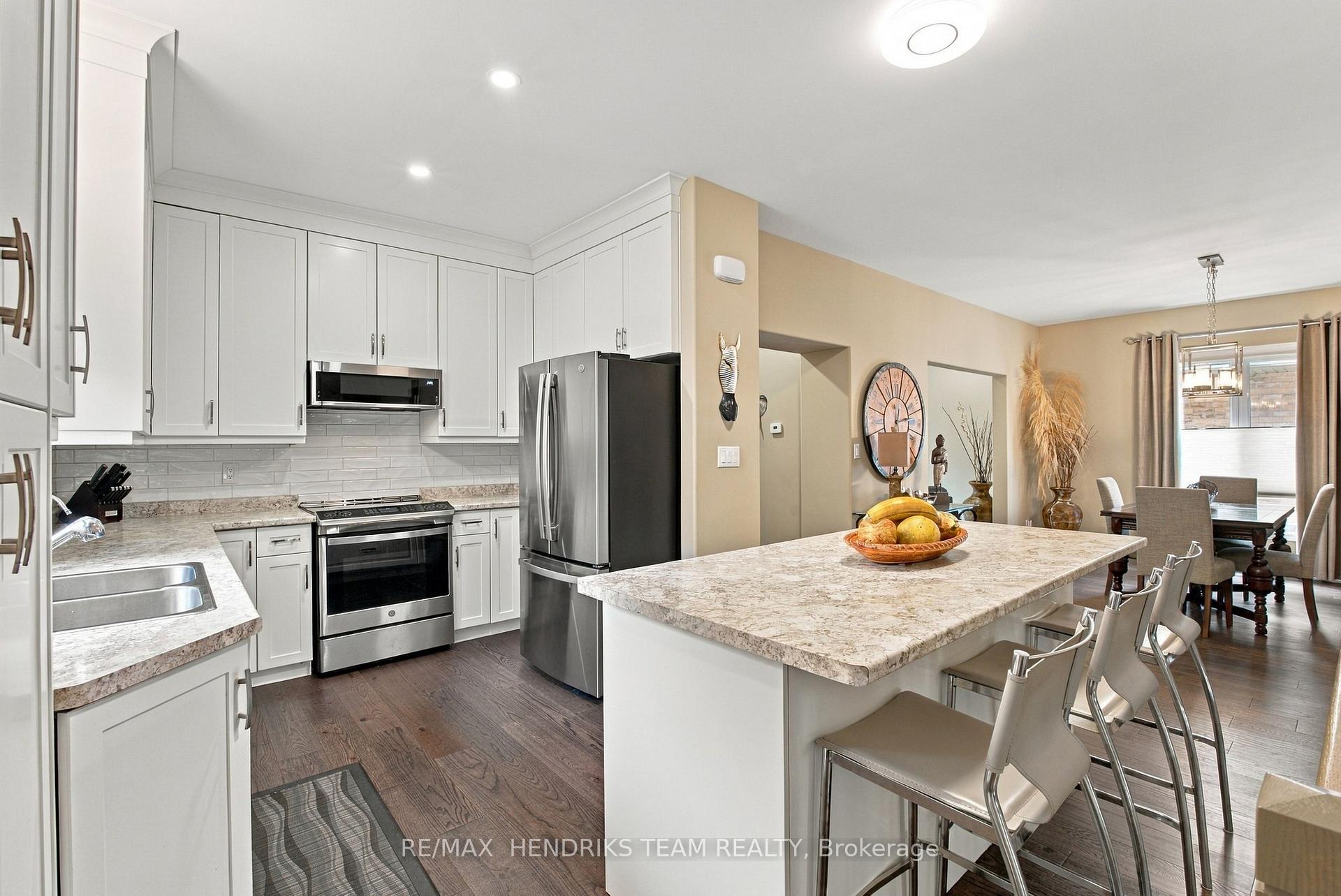 Photo 45 of 13 Timber Lane, St. Catharines, Lakeport — HOMEH