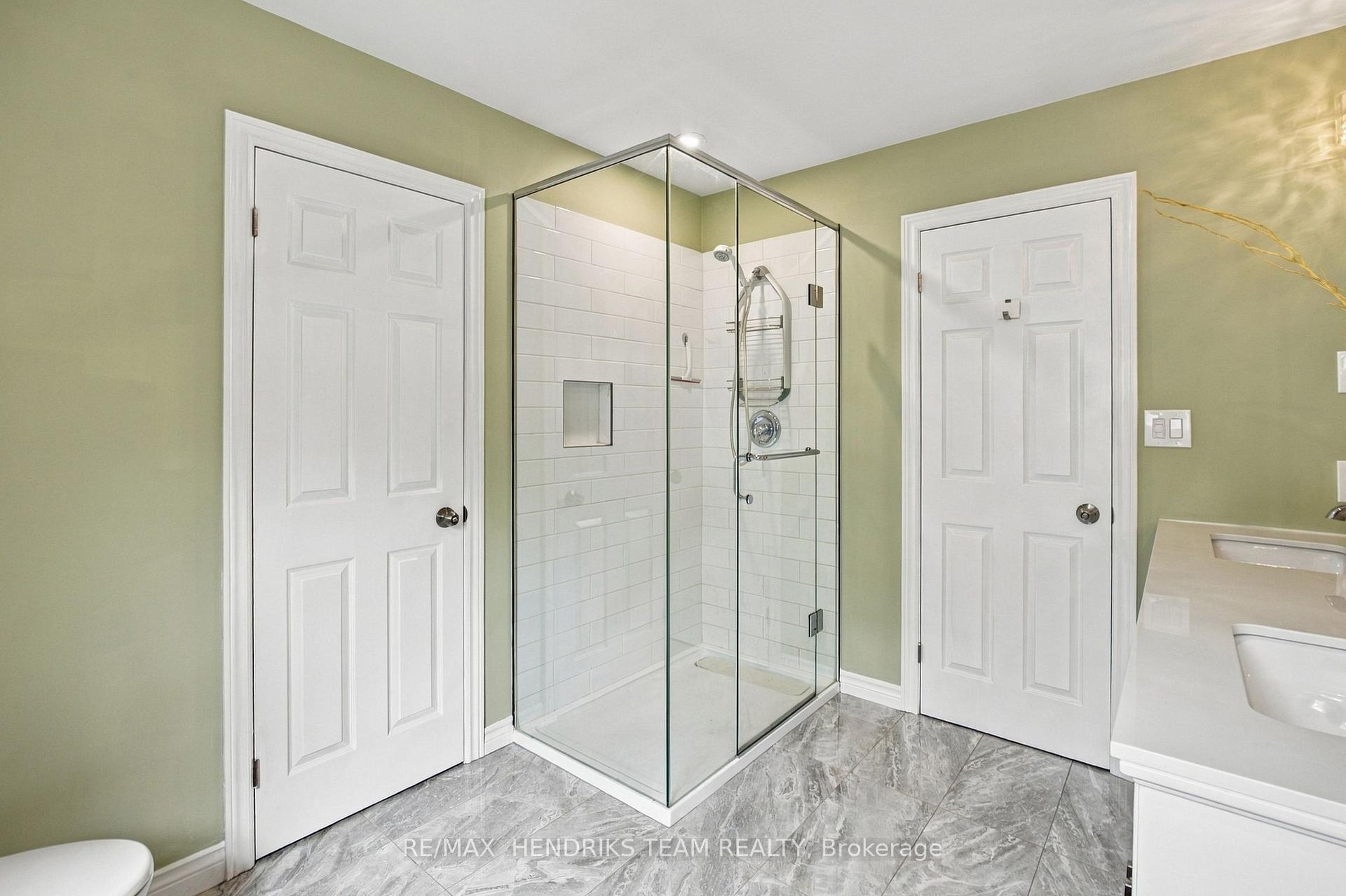 Photo 65 of 13 Timber Lane, St. Catharines, Lakeport — HOMEH