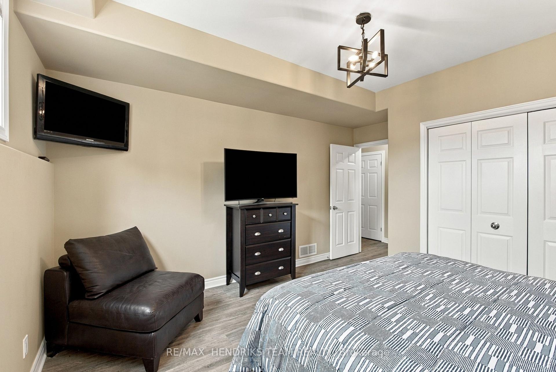 Photo 71 of 13 Timber Lane, St. Catharines, Lakeport — HOMEH