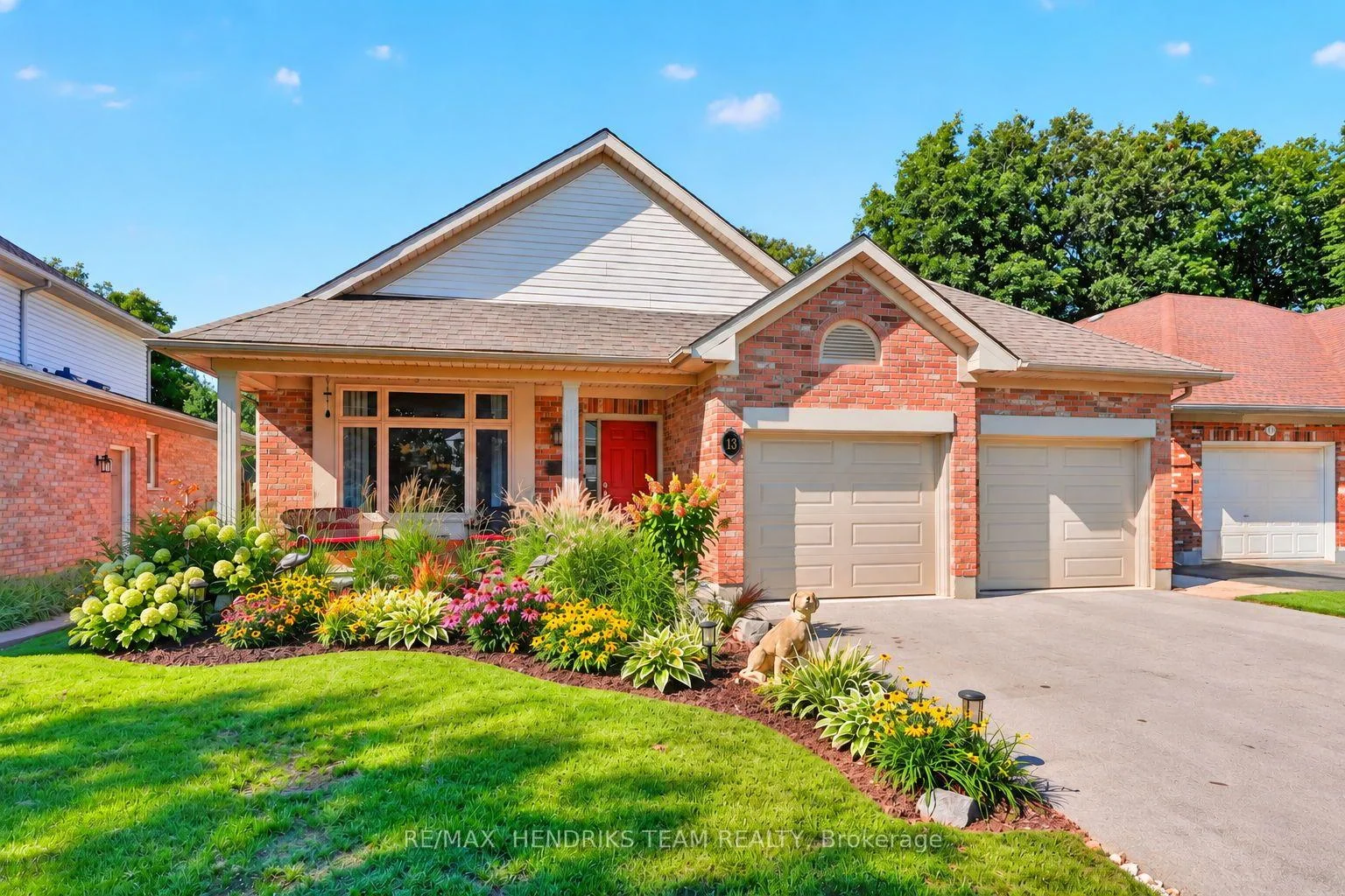 Photo 3 of 13 Timber Lane, St. Catharines, Lakeport — HOMEH