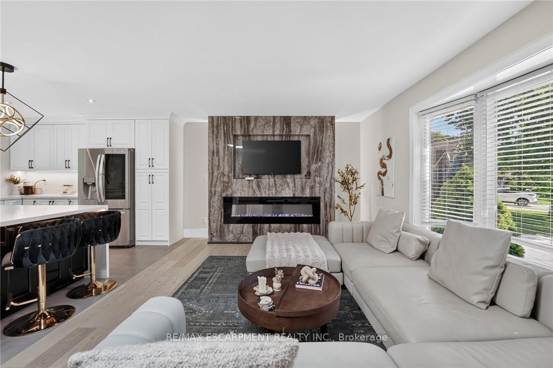 Photo 9 of 9 Leslie Drive, Hamilton, Stoney Creek — HOMEH
