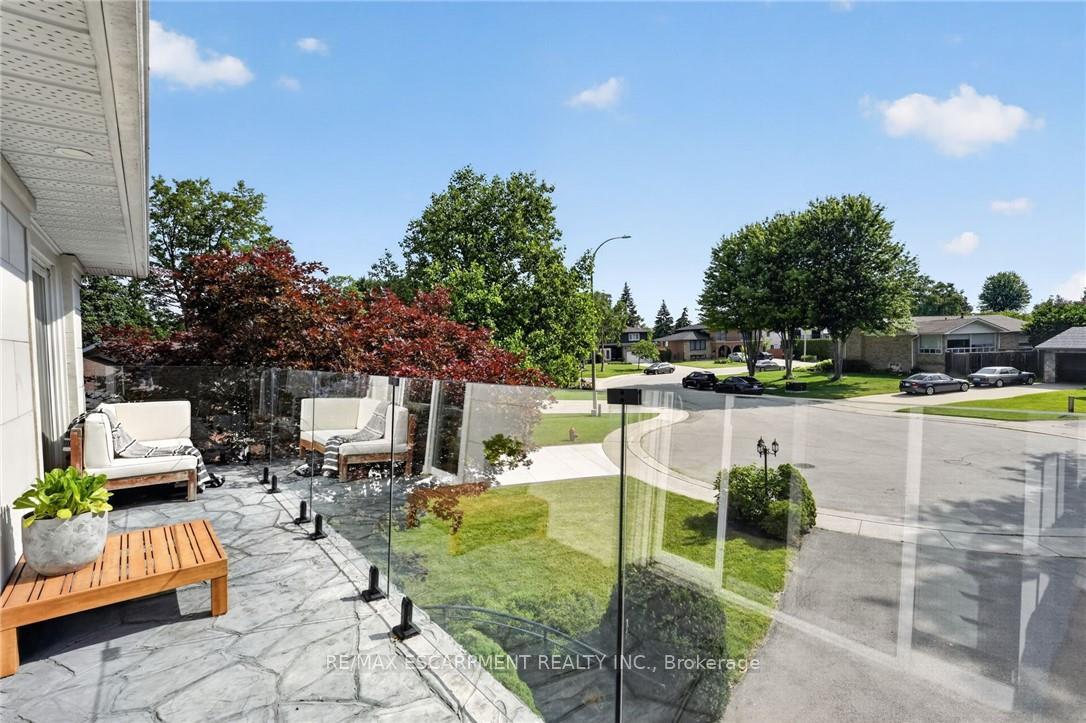 Photo 26 of 9 Leslie Drive, Hamilton, Stoney Creek — HOMEH