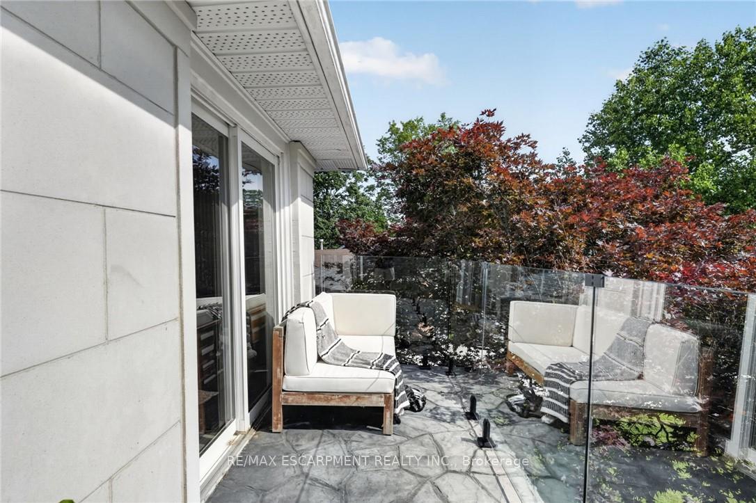 Photo 27 of 9 Leslie Drive, Hamilton, Stoney Creek — HOMEH