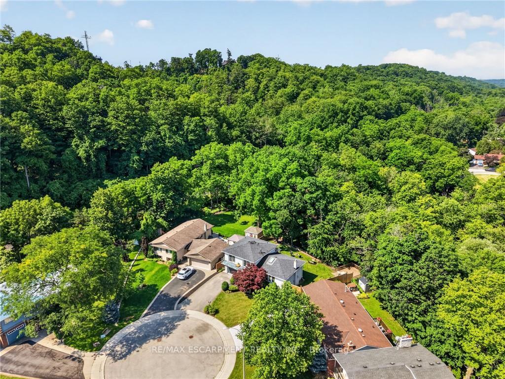Photo 43 of 9 Leslie Drive, Hamilton, Stoney Creek — HOMEH